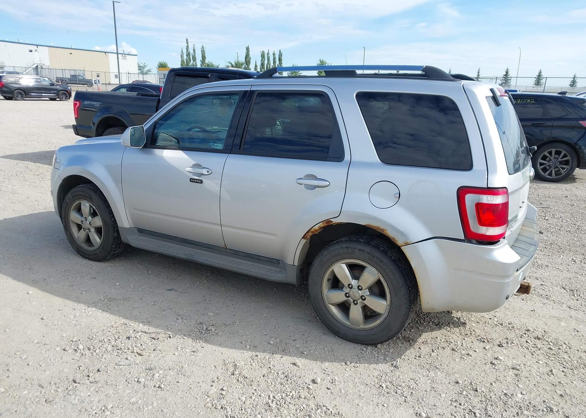 2011 FORD ESCAPE LIMITED