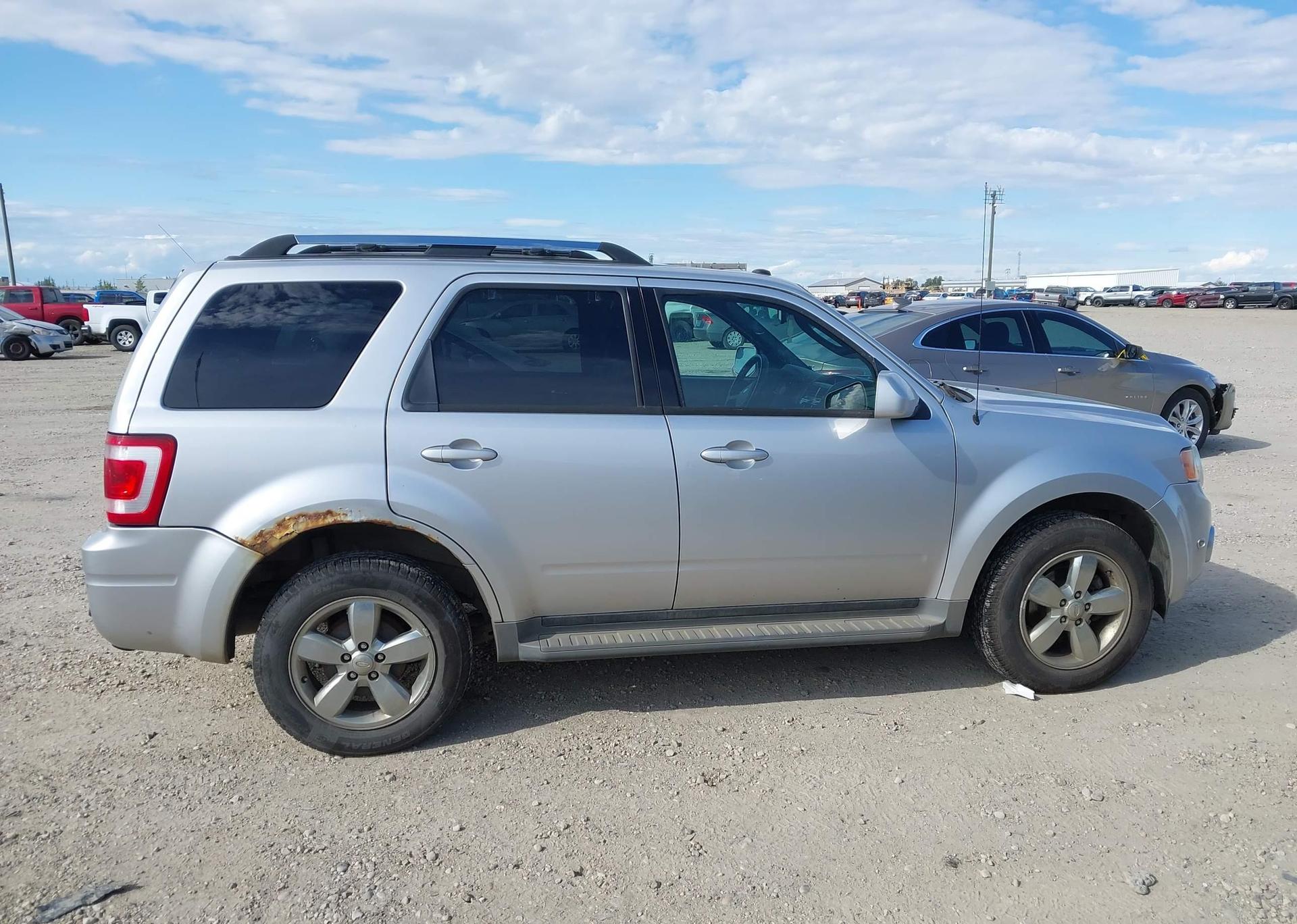2011 FORD ESCAPE LIMITED