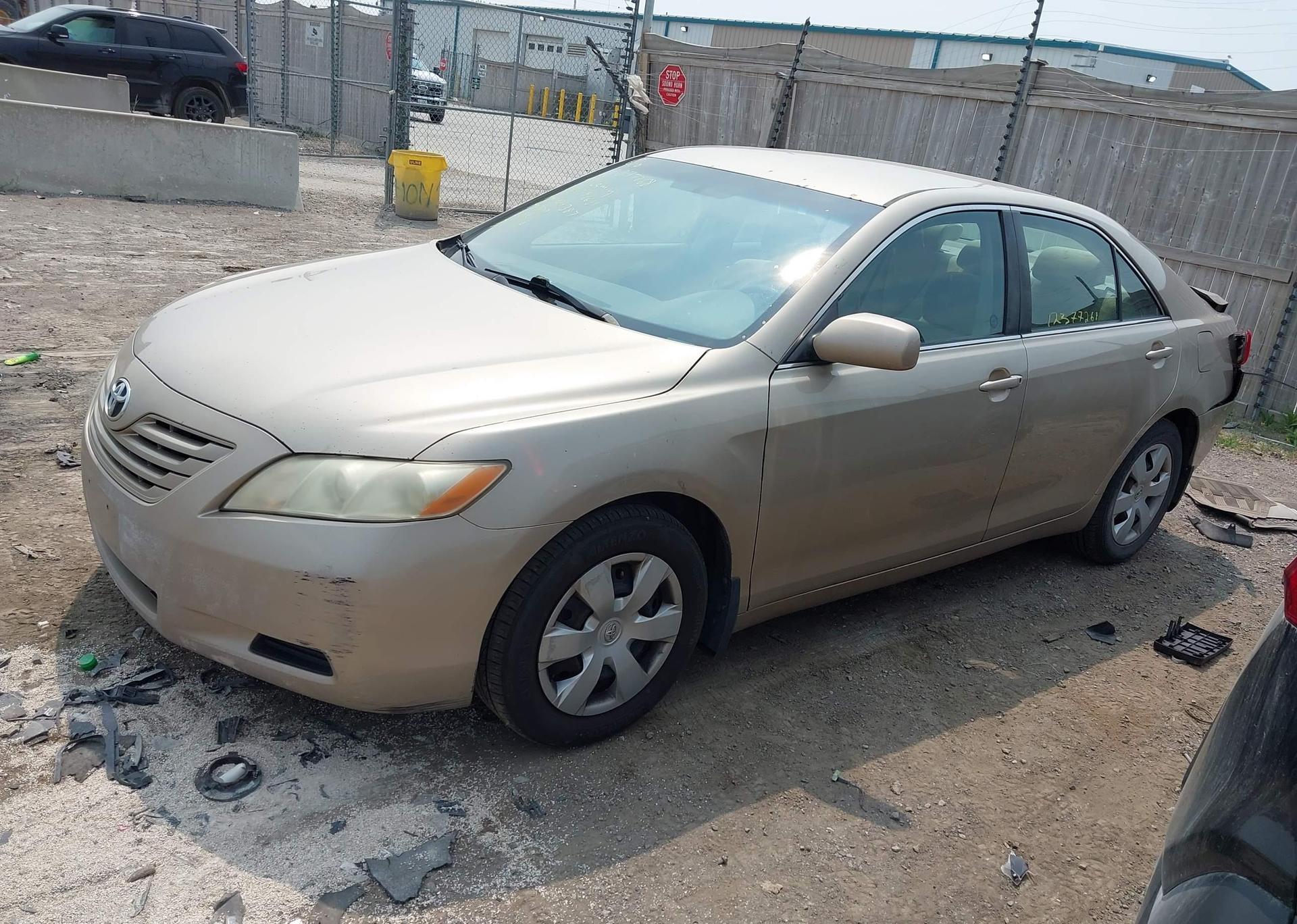 2009 TOYOTA CAMRY LE