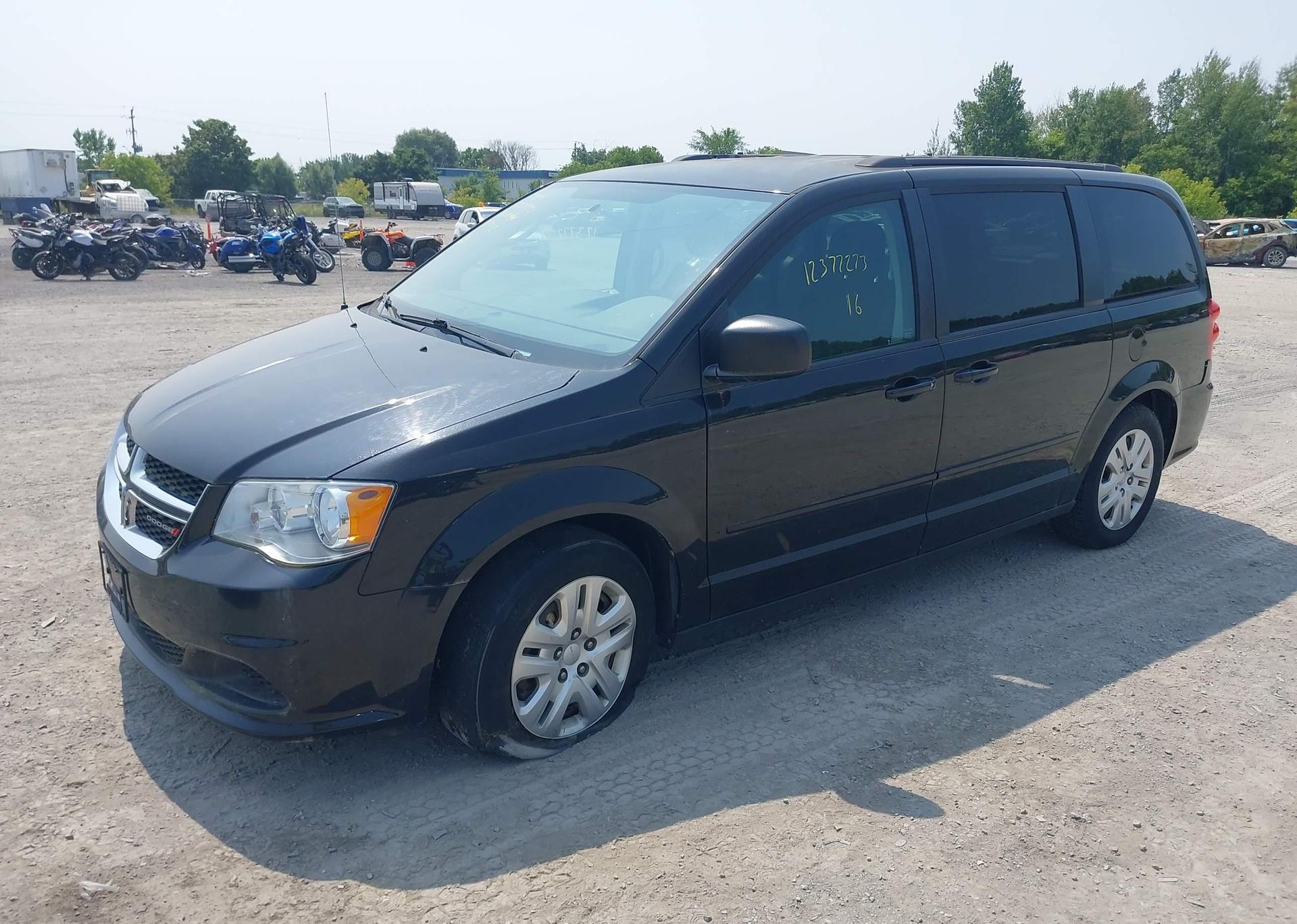 2016 DODGE GRAND CARAVAN SE
