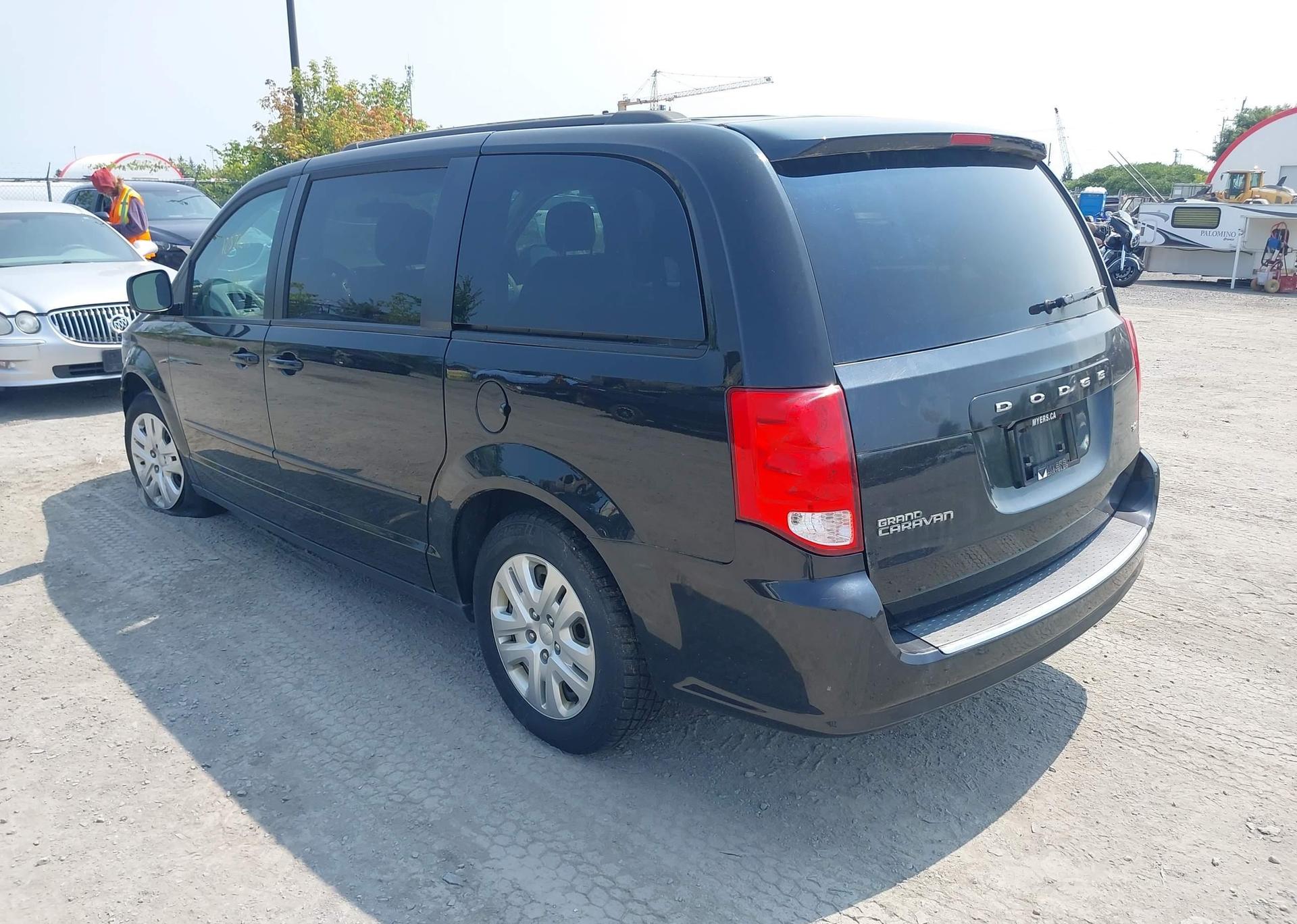 2016 DODGE GRAND CARAVAN SE