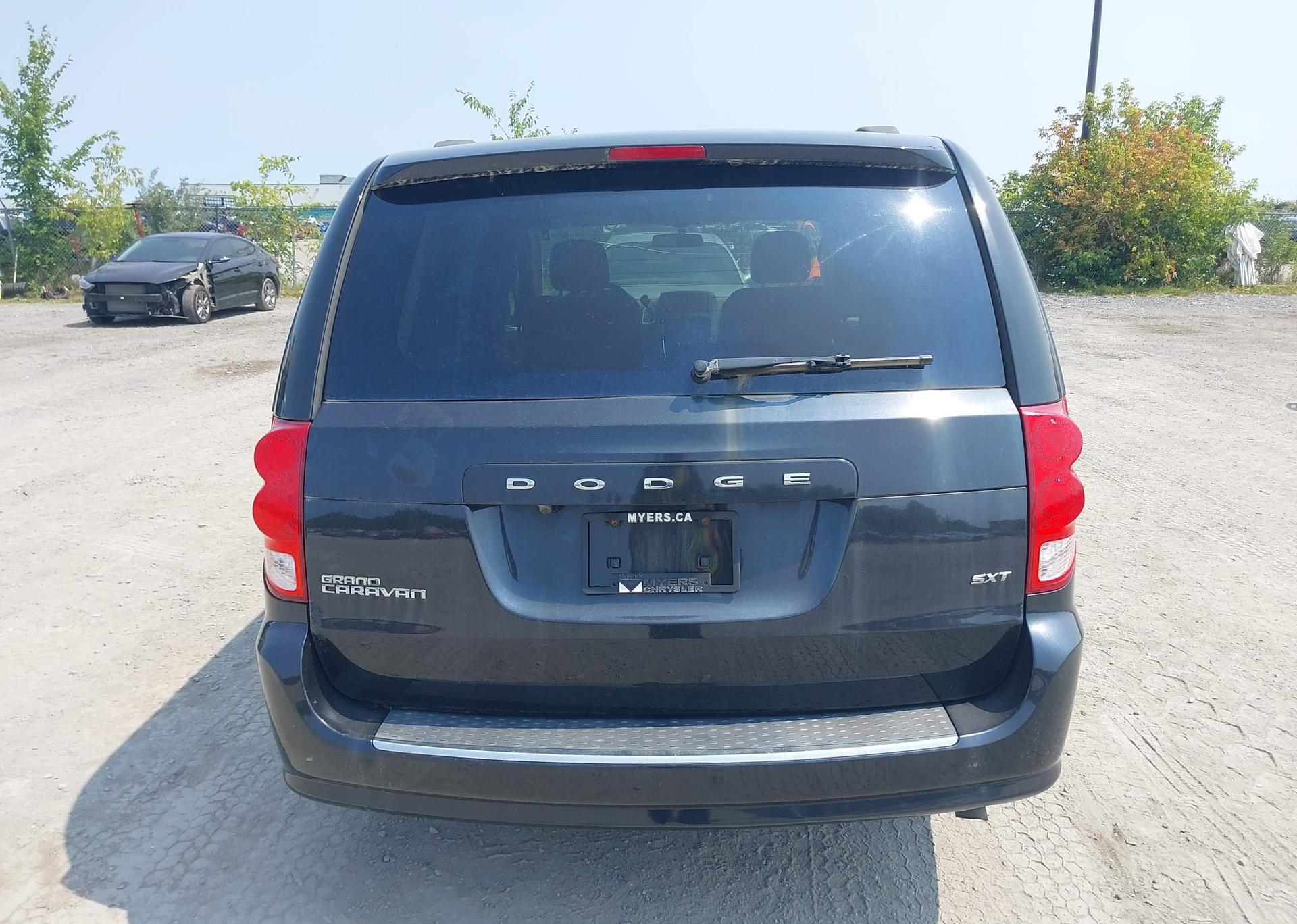 2016 DODGE GRAND CARAVAN SE