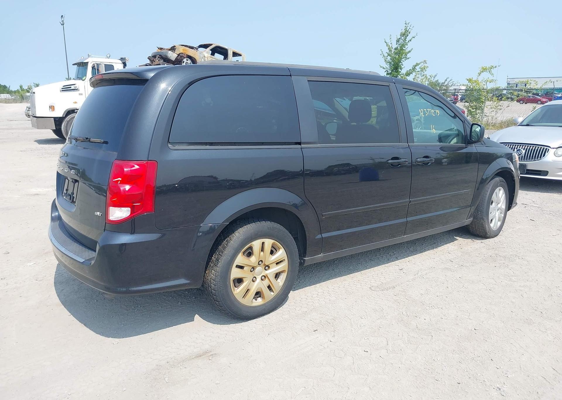 2016 DODGE GRAND CARAVAN SE