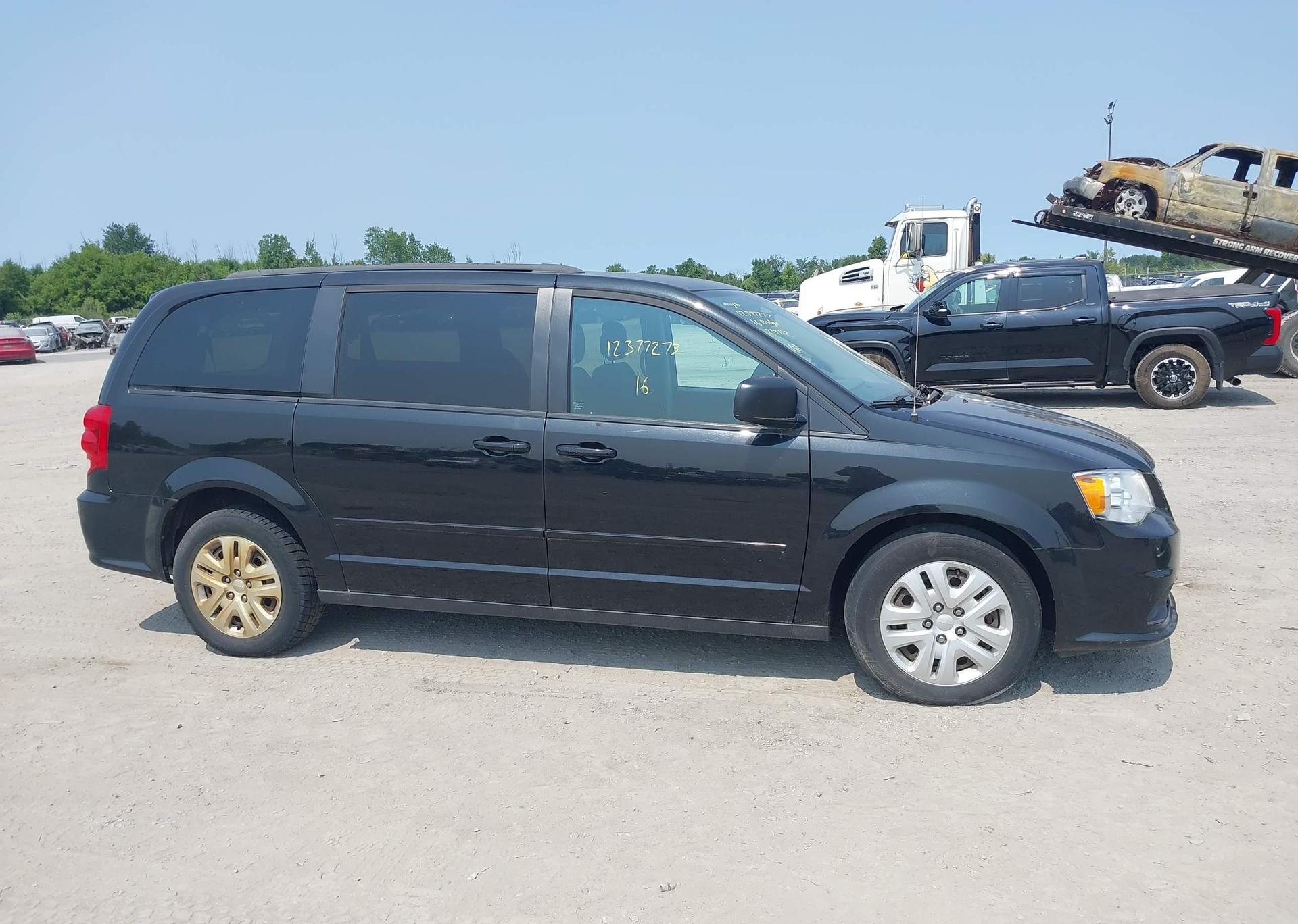 2016 DODGE GRAND CARAVAN SE