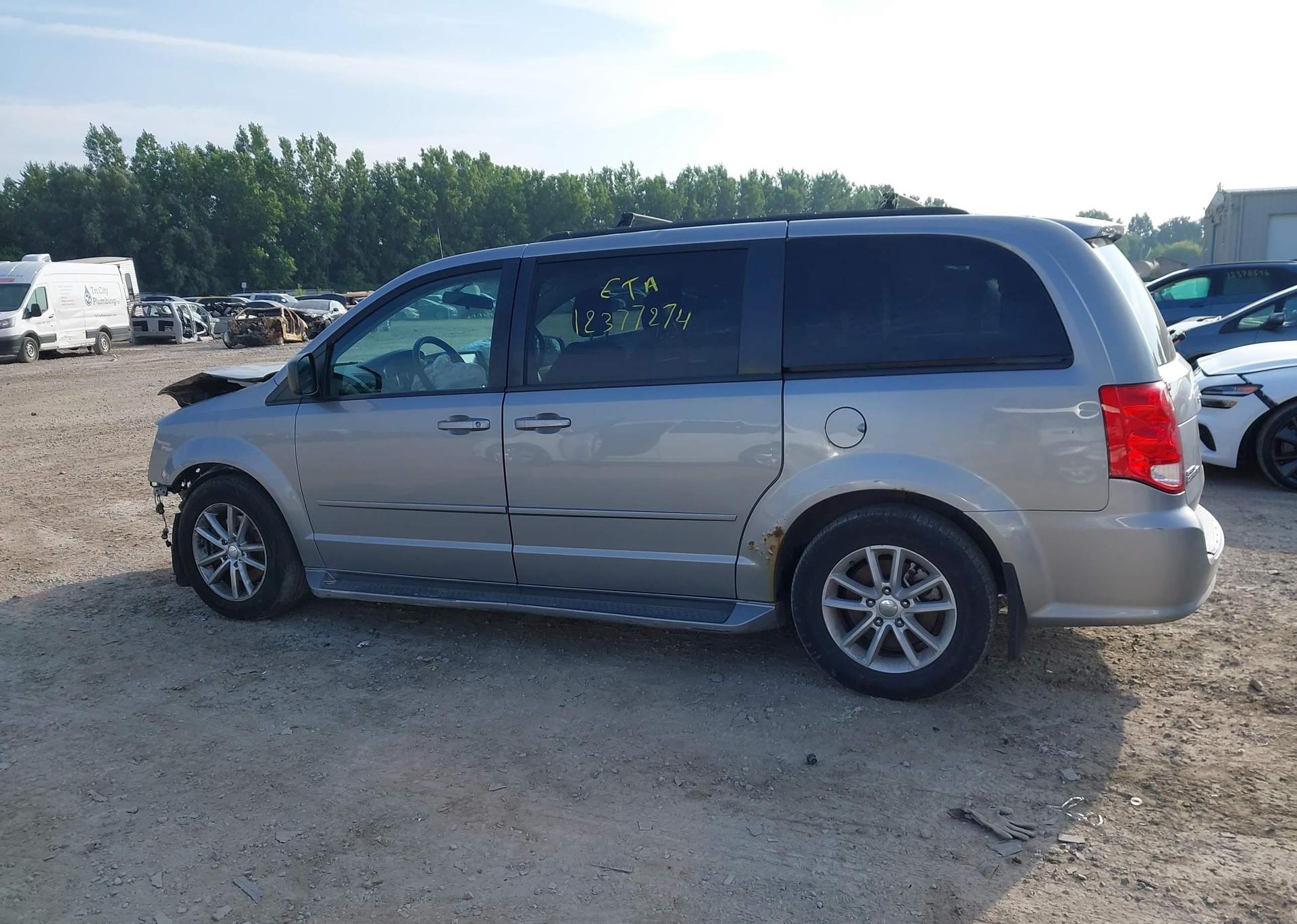 2015 DODGE GRAND CARAVAN SE