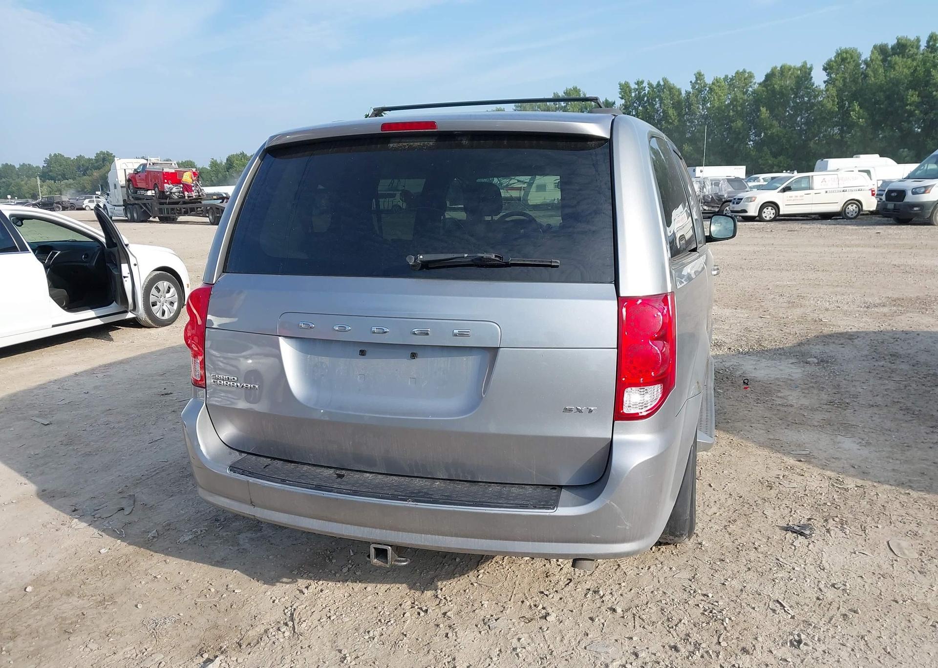 2015 DODGE GRAND CARAVAN SE
