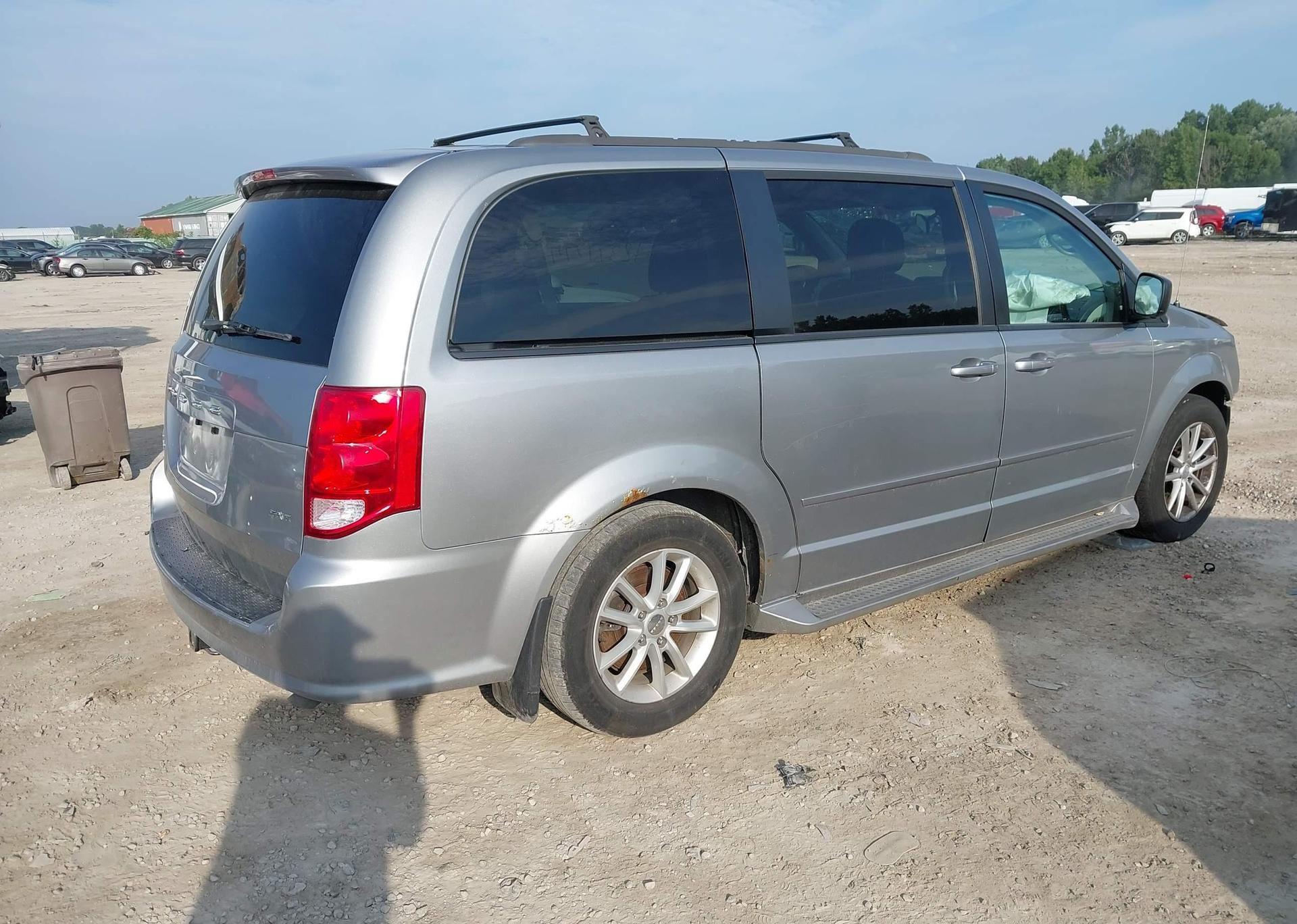 2015 DODGE GRAND CARAVAN SE