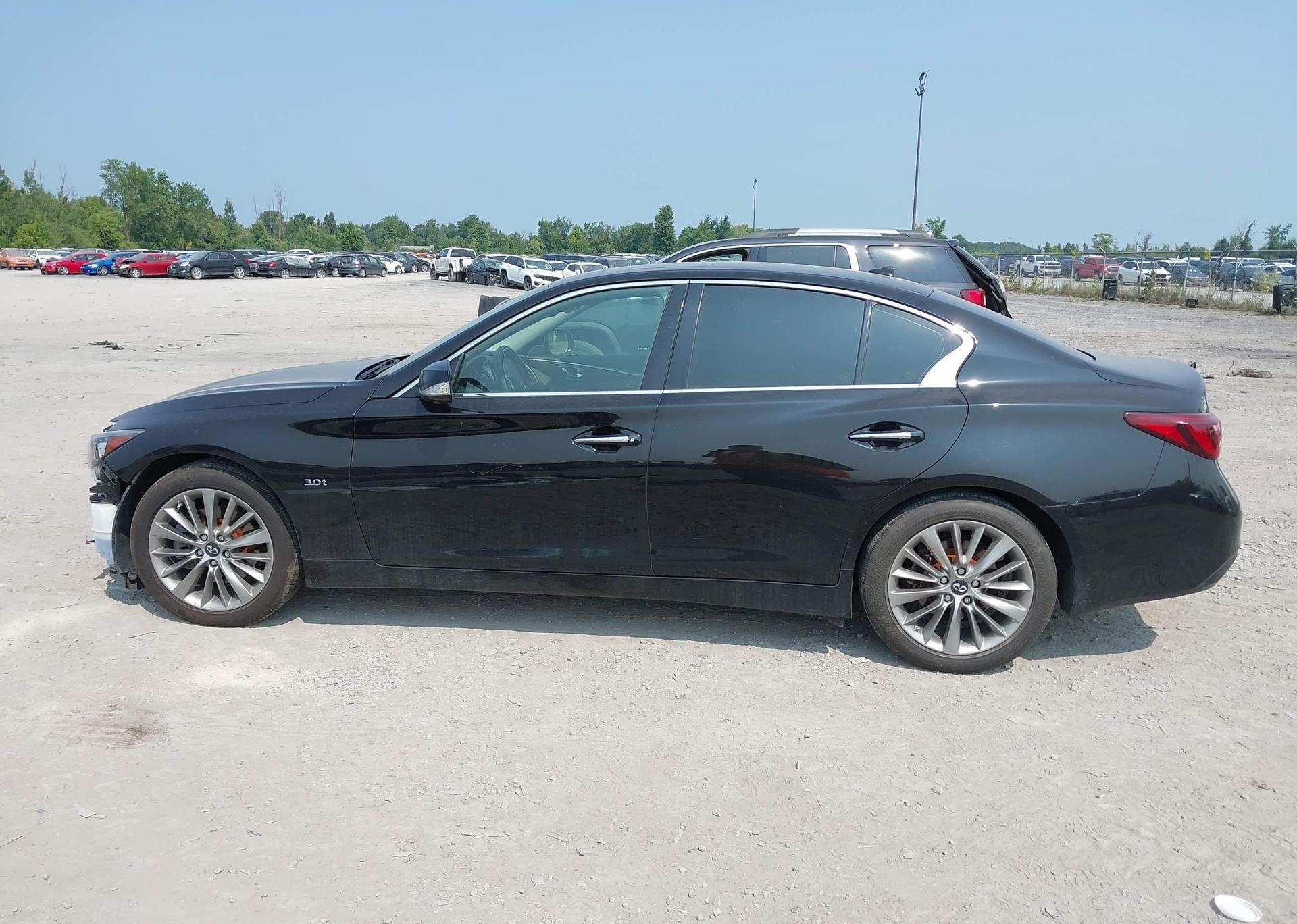 2018 INFINITI Q50 LUXE