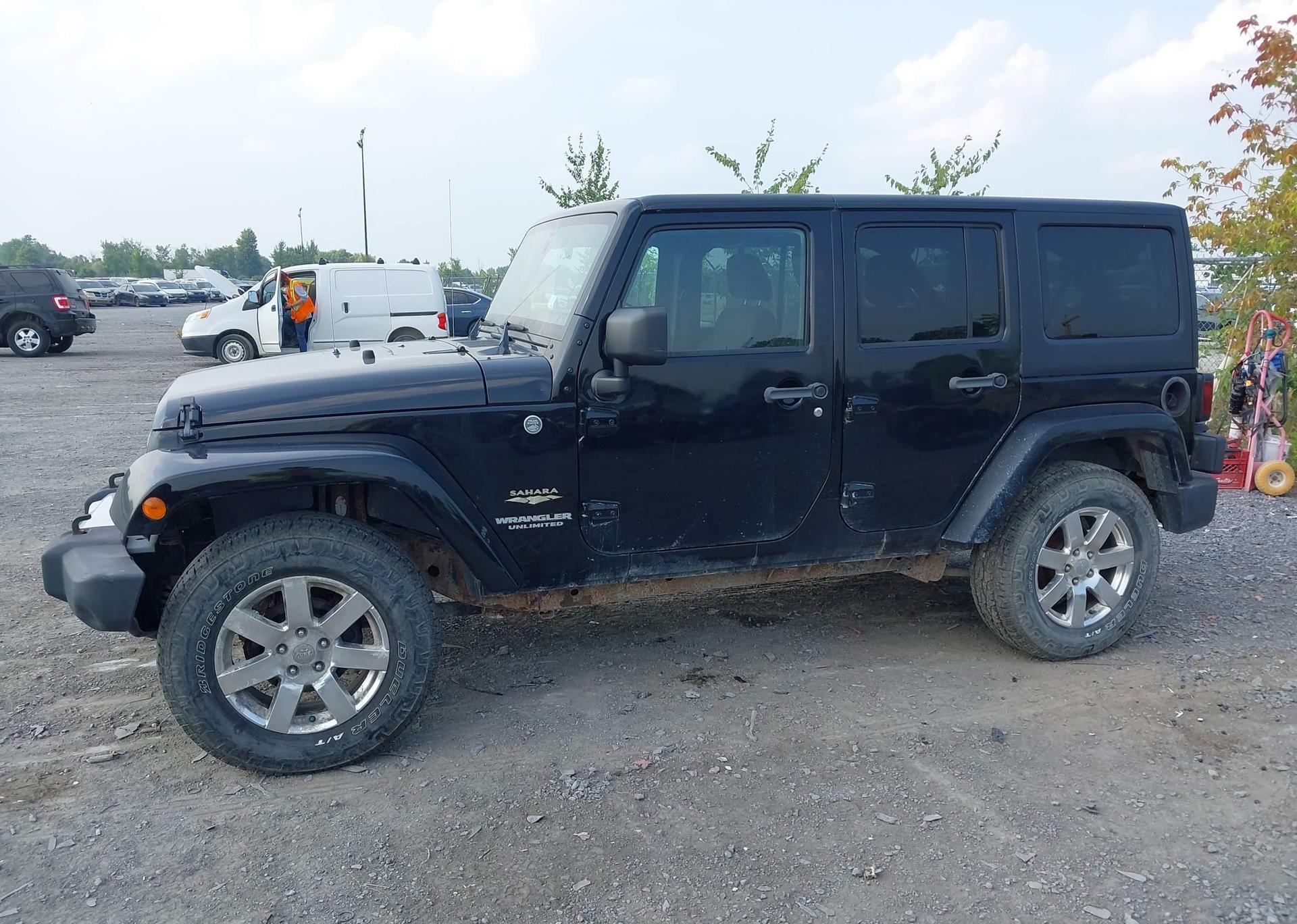 2012 JEEP WRANGLER UNLIMITED SAHARA