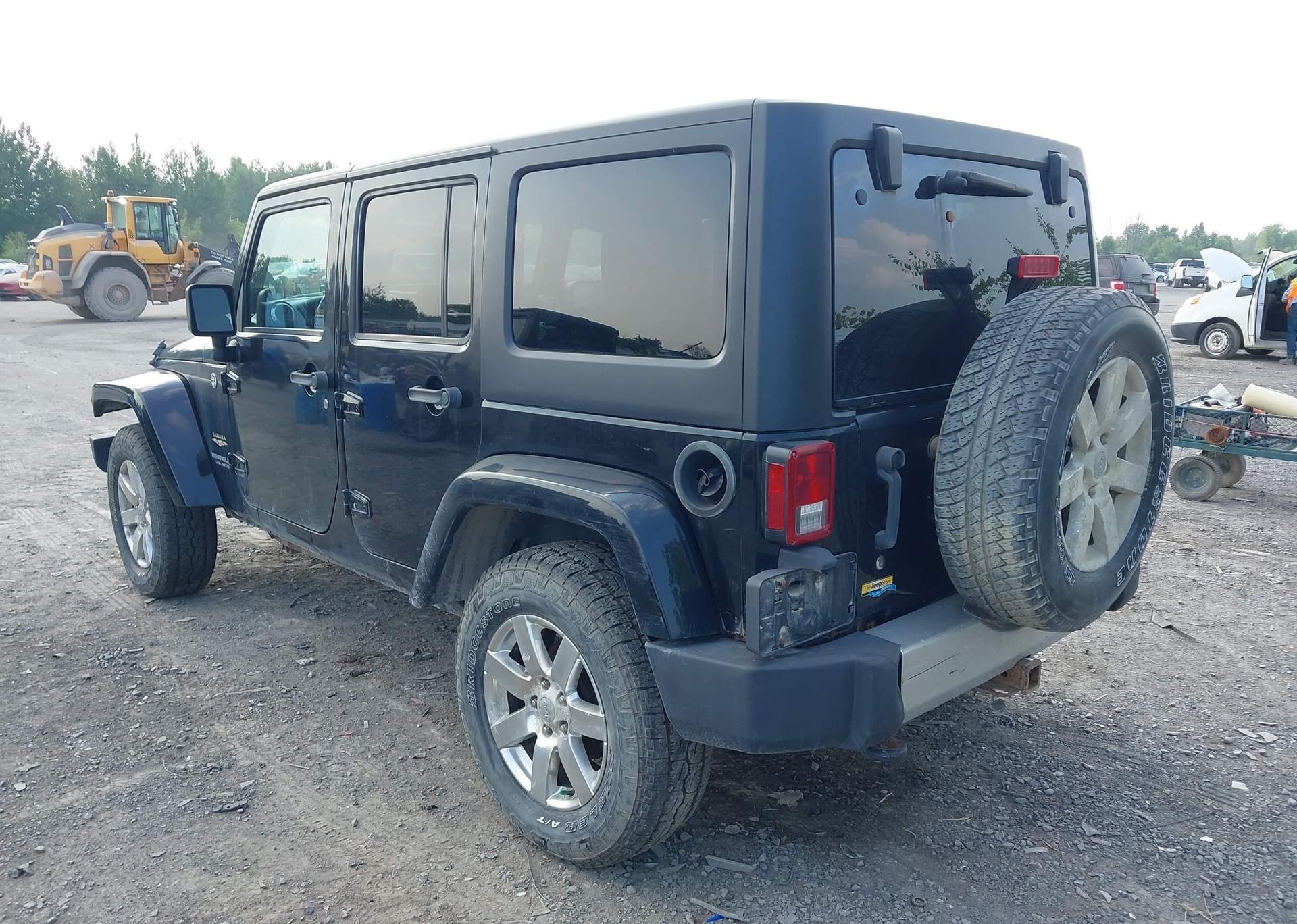 2012 JEEP WRANGLER UNLIMITED SAHARA