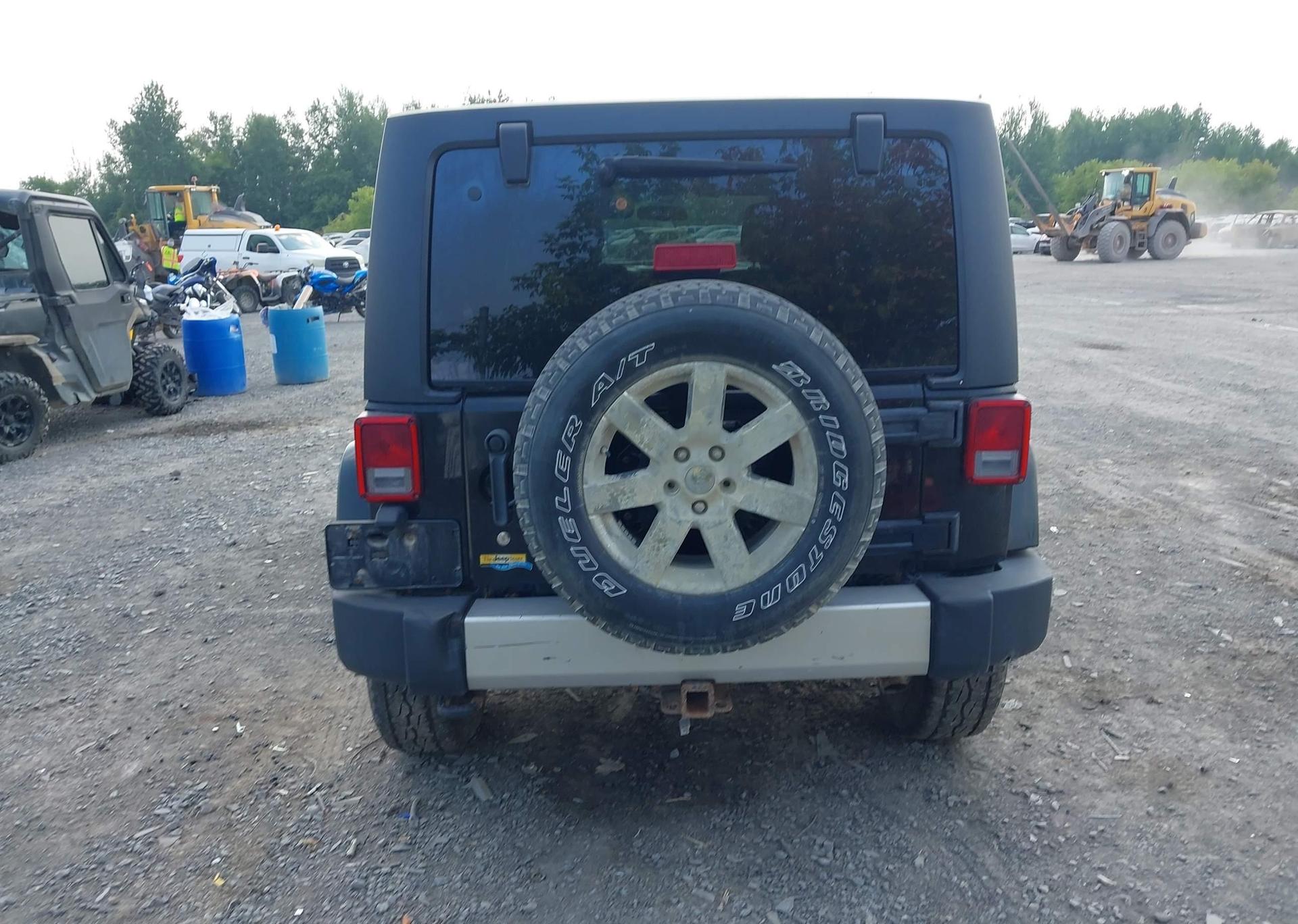 2012 JEEP WRANGLER UNLIMITED SAHARA