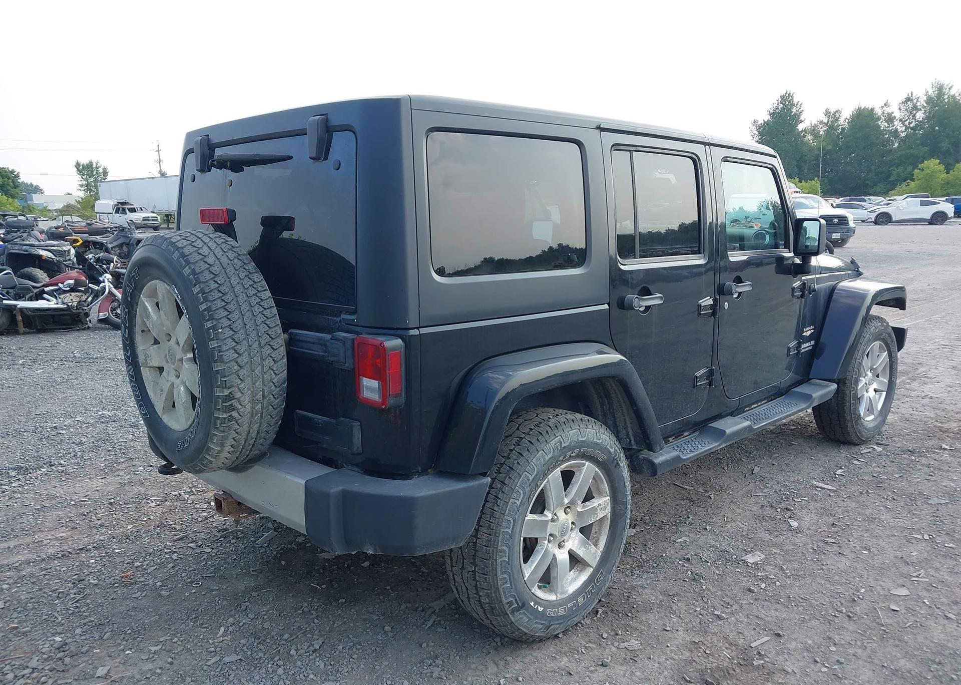 2012 JEEP WRANGLER UNLIMITED SAHARA