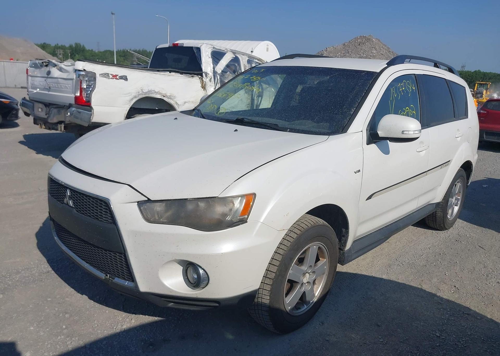 2011 MITSUBISHI OUTLANDER SE