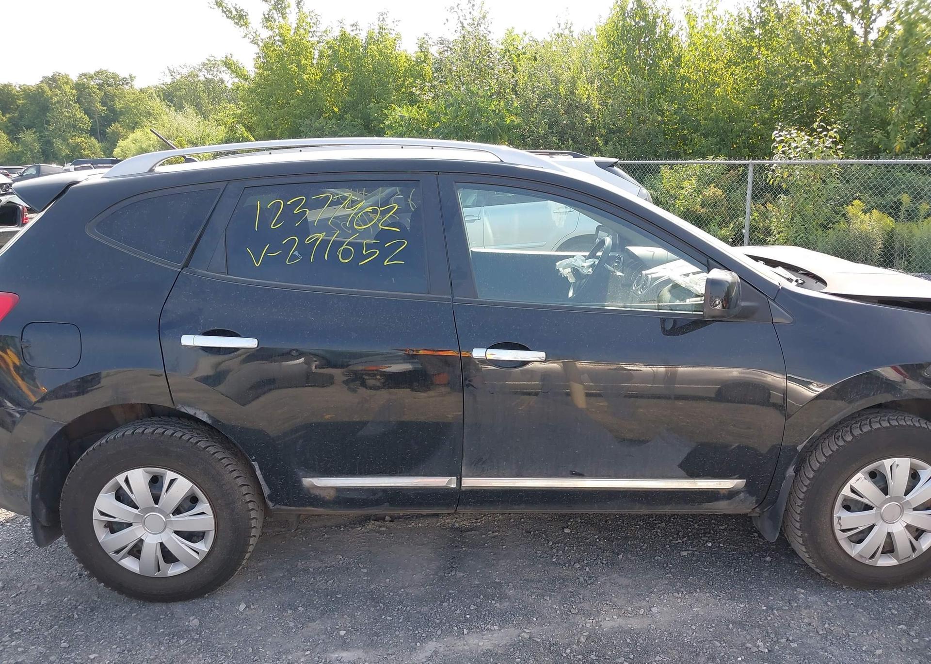 2011 NISSAN ROGUE S