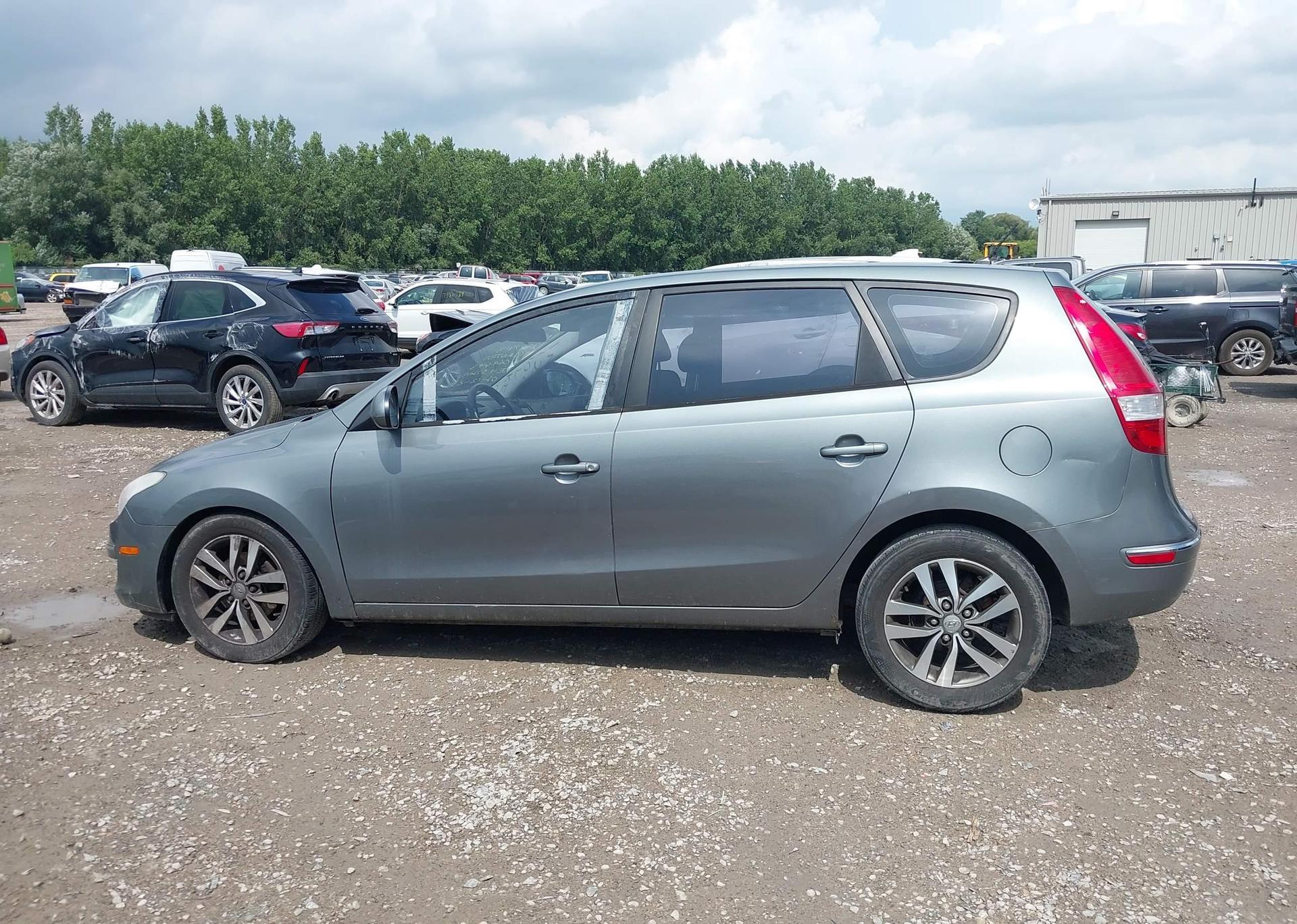 2010 HYUNDAI ELANTRA TOURING GLS