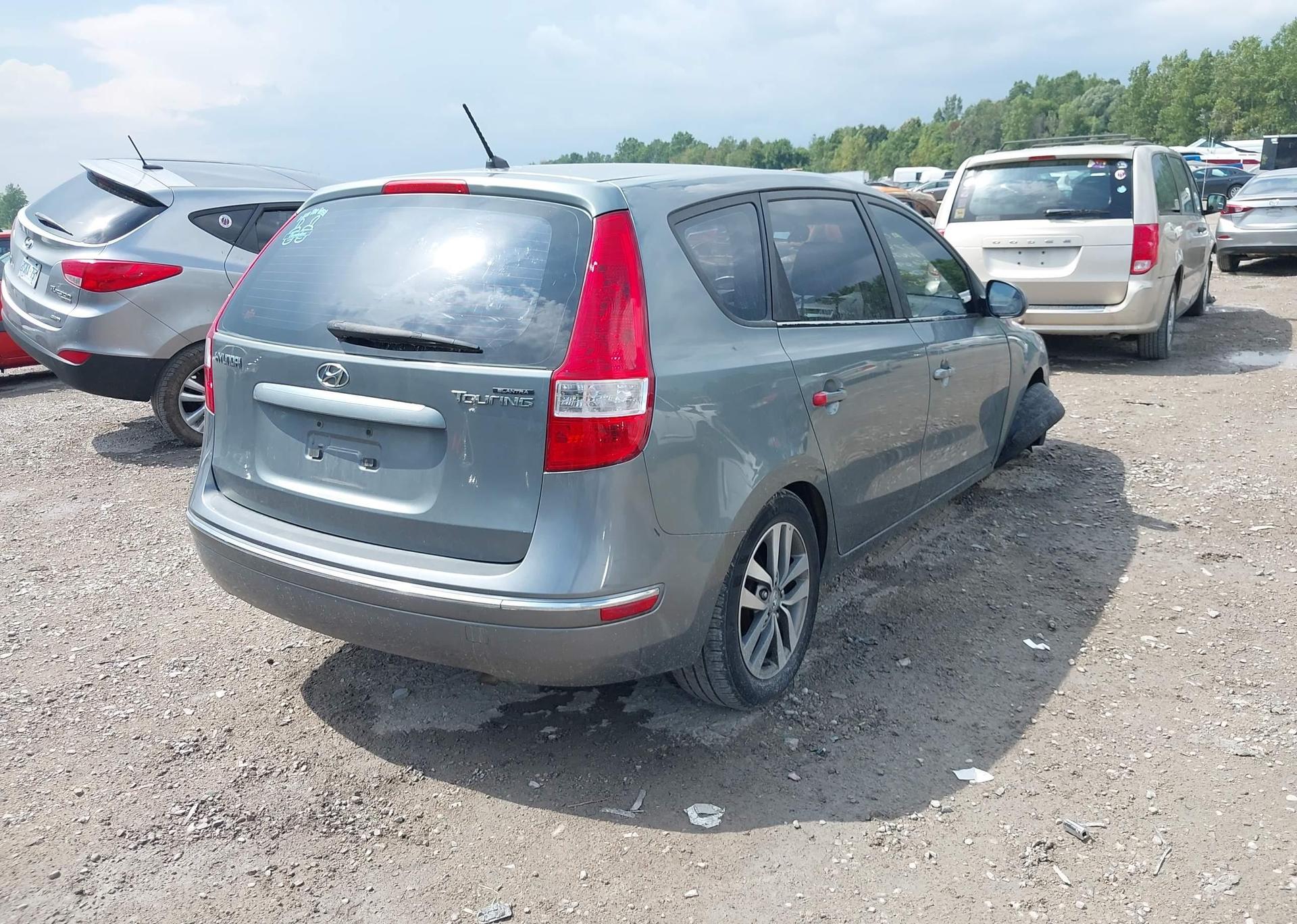 2010 HYUNDAI ELANTRA TOURING GLS