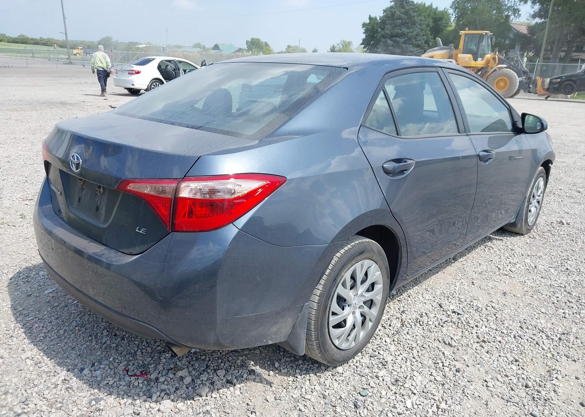 2018 TOYOTA COROLLA LE