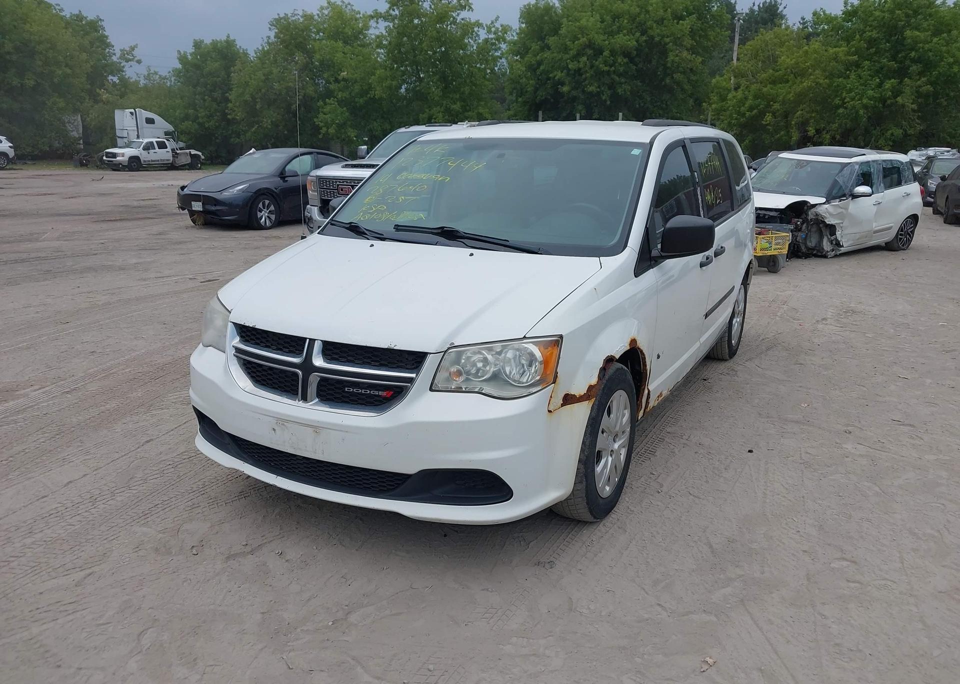 2014 DODGE GRAND CARAVAN SE