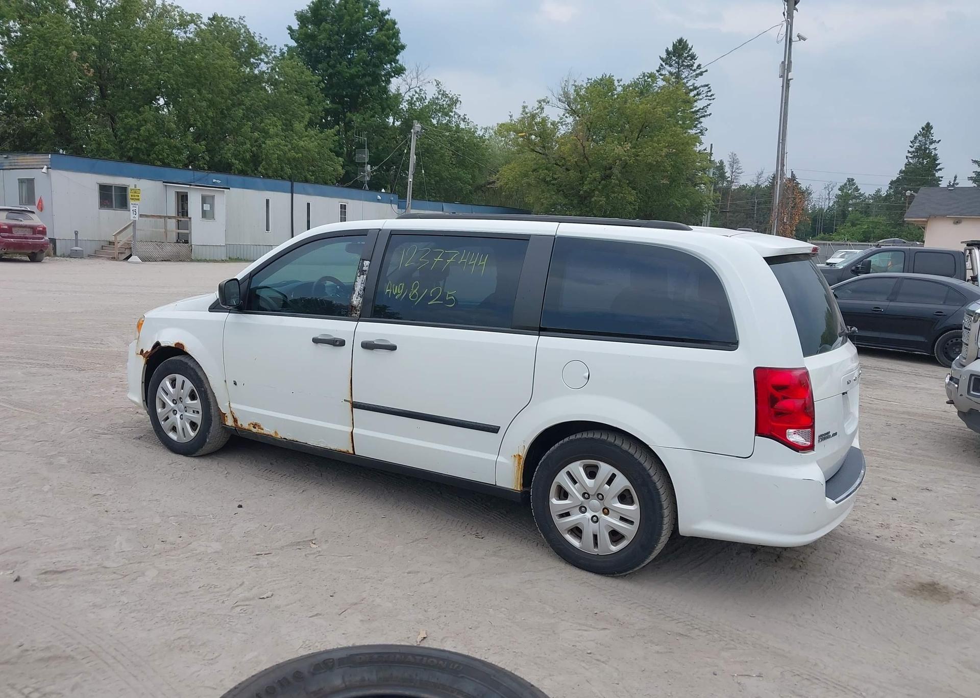 2014 DODGE GRAND CARAVAN SE