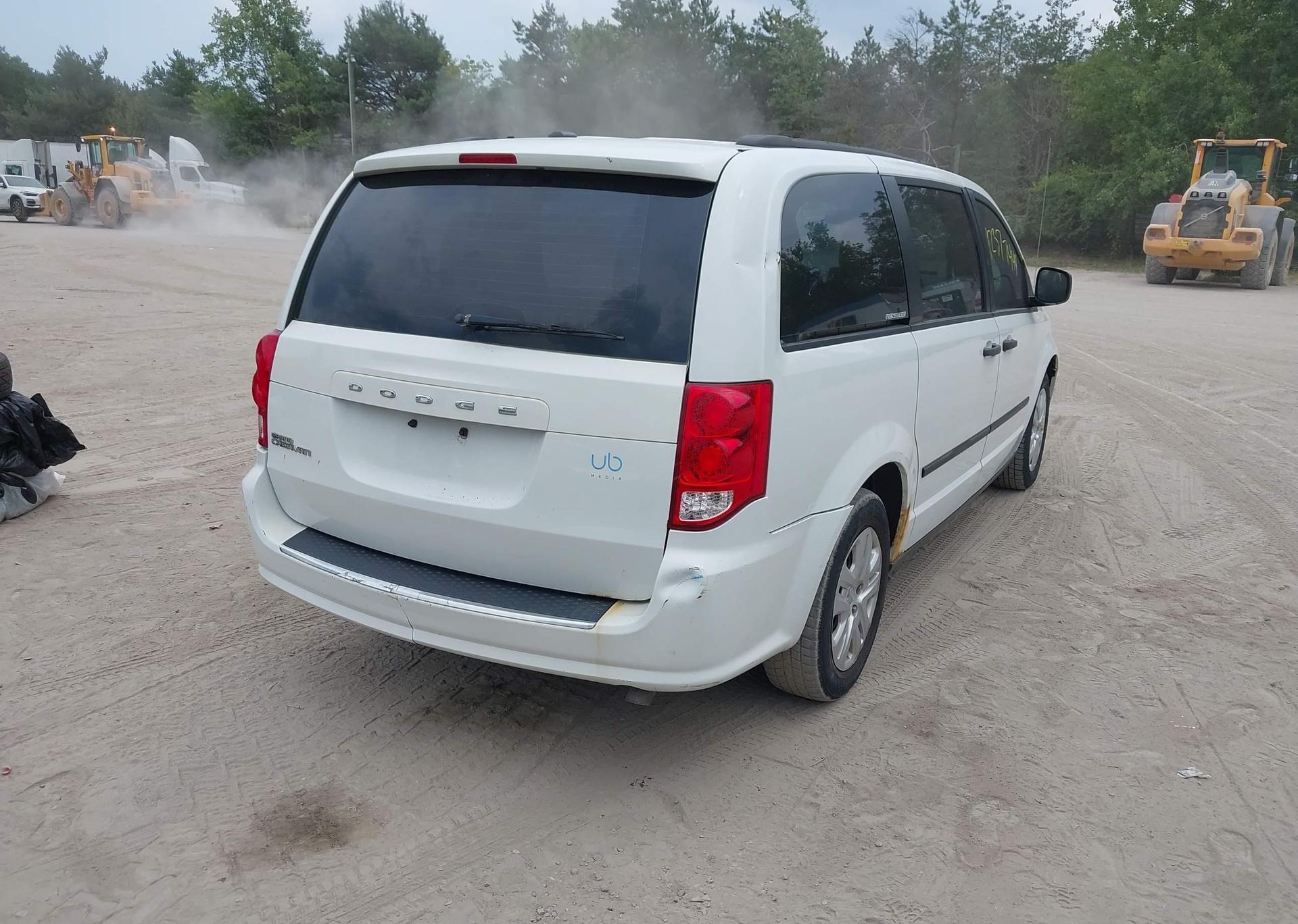 2014 DODGE GRAND CARAVAN SE
