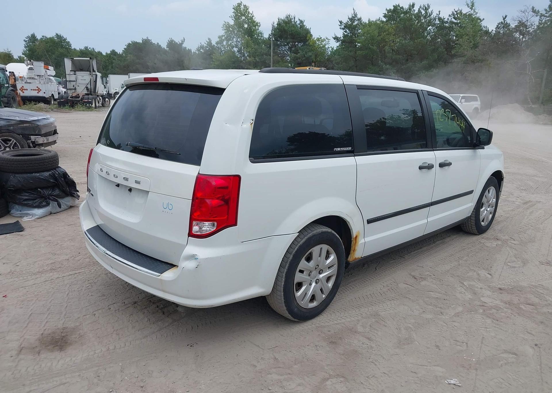 2014 DODGE GRAND CARAVAN SE
