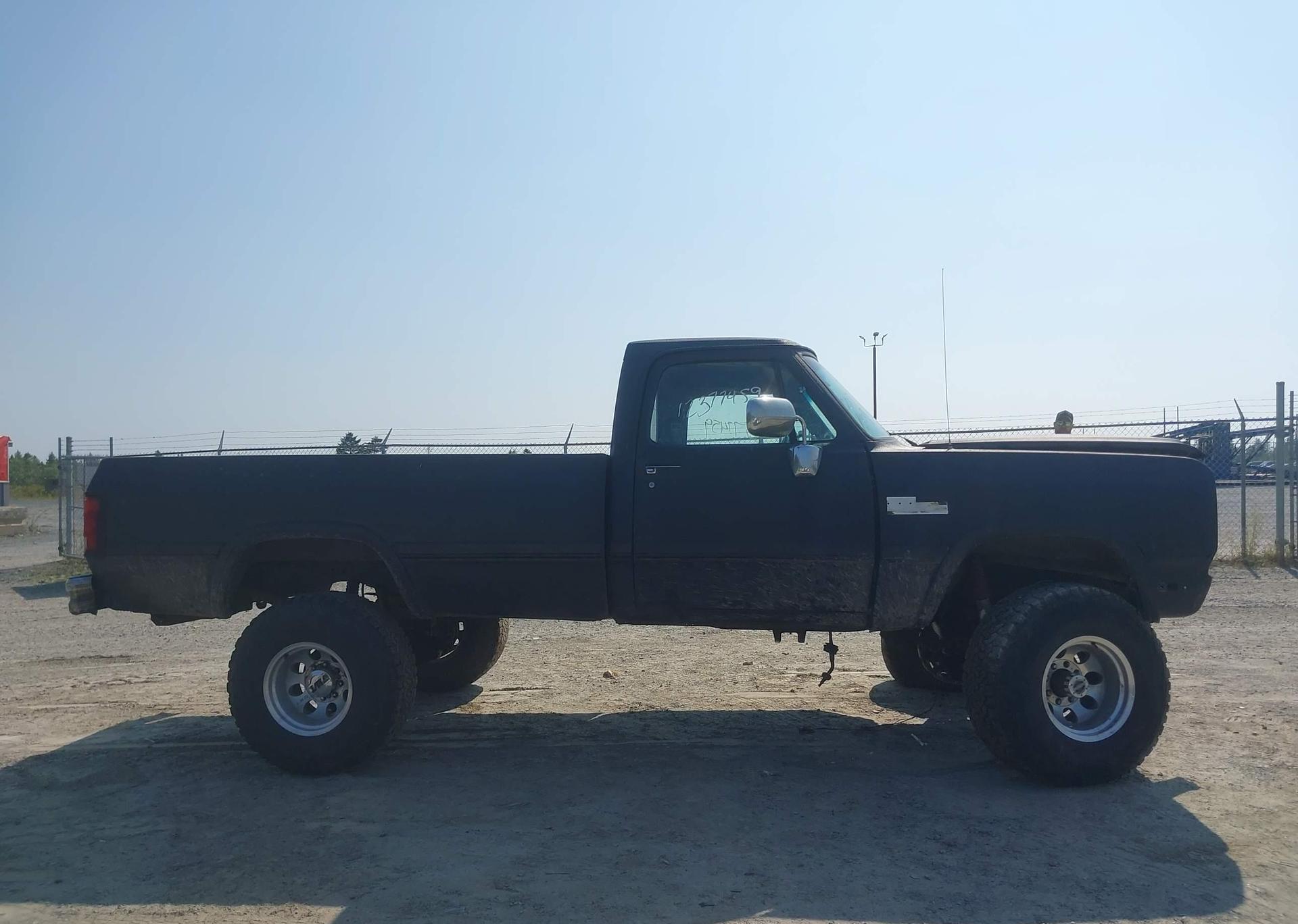 1991 DODGE W-SERIES W200