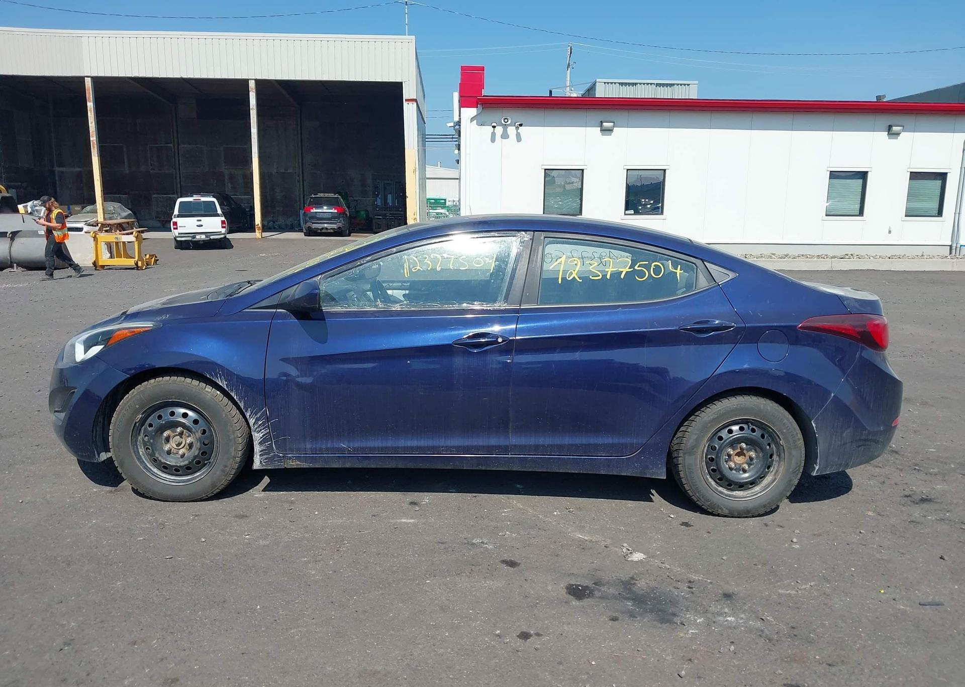 2014 HYUNDAI ELANTRA SE