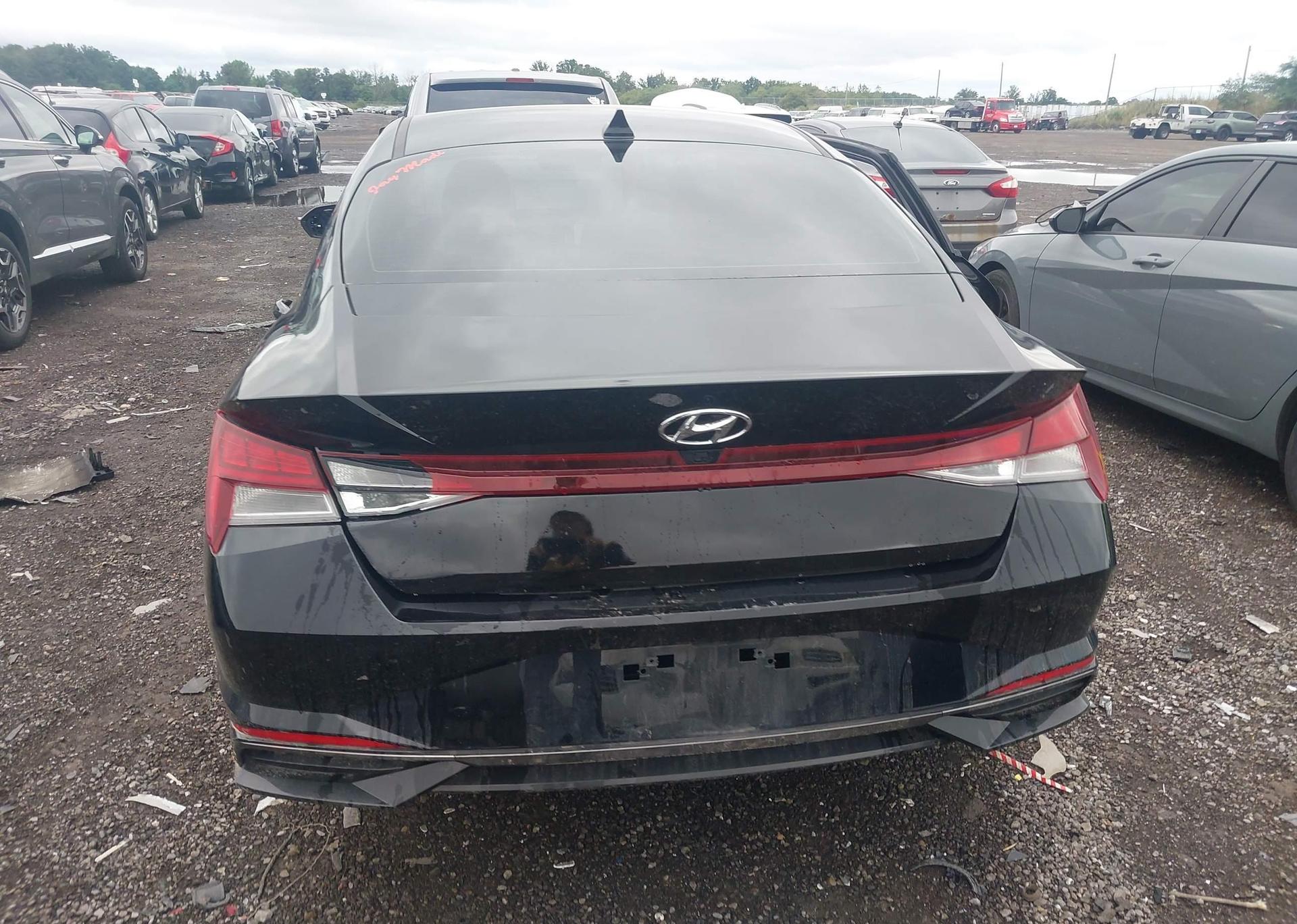 2023 HYUNDAI ELANTRA SEL