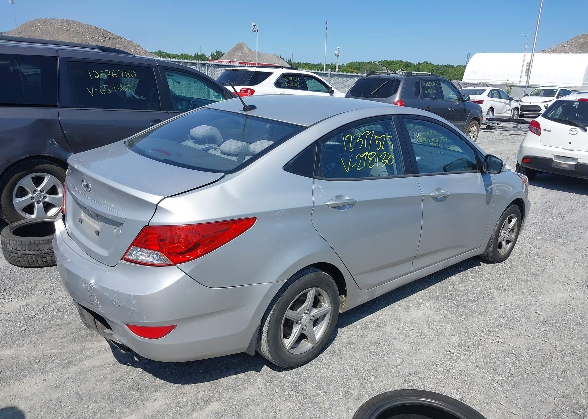 2013 HYUNDAI ACCENT GLS