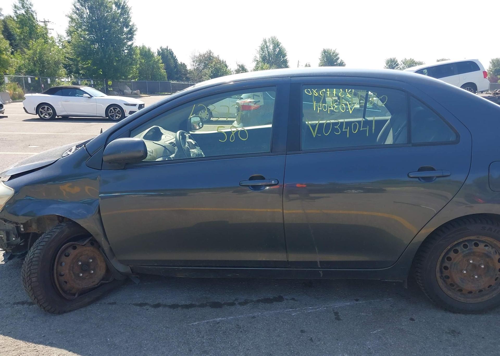 2012 TOYOTA YARIS