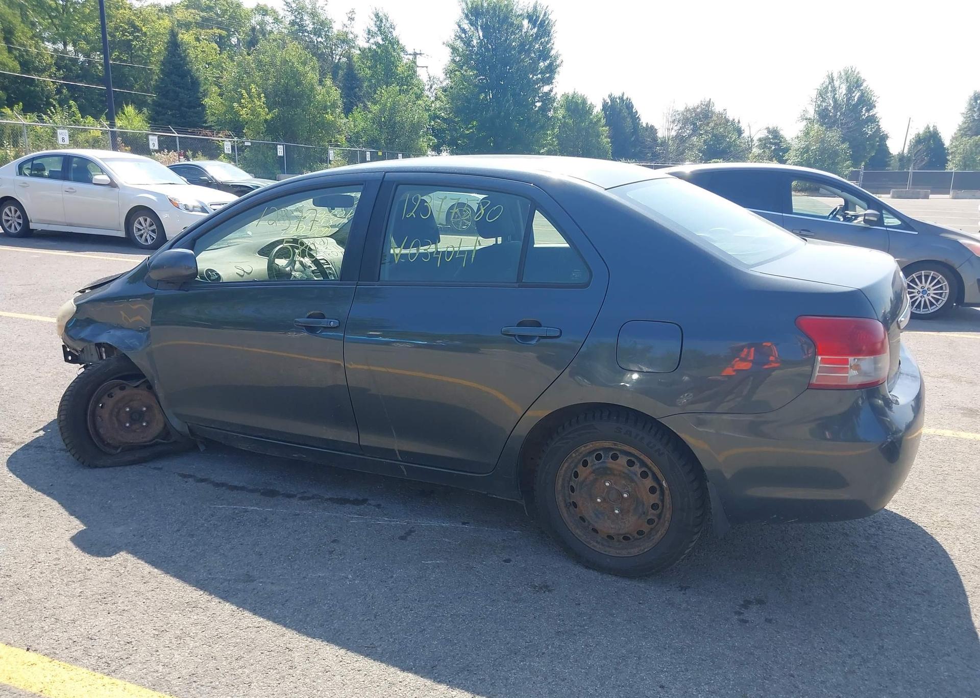 2012 TOYOTA YARIS