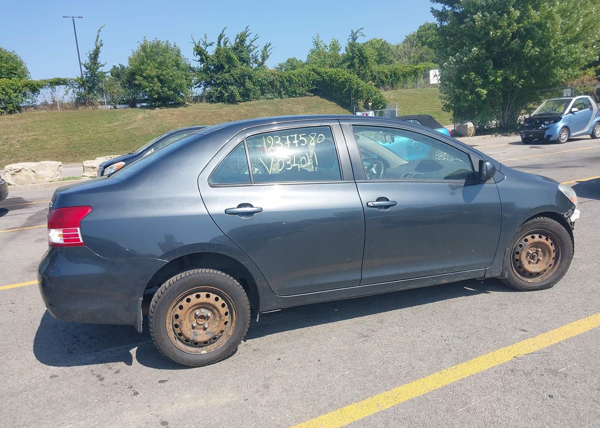 2012 TOYOTA YARIS