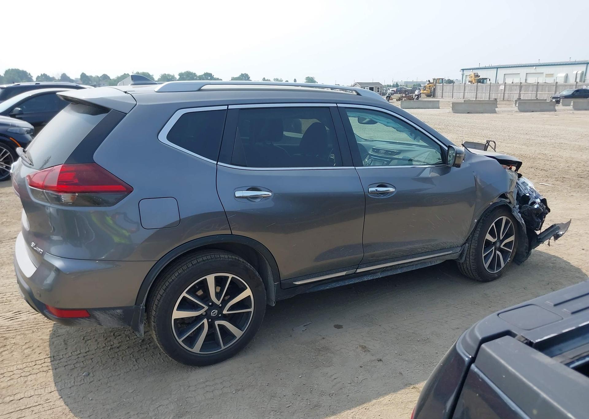 2019 NISSAN ROGUE S