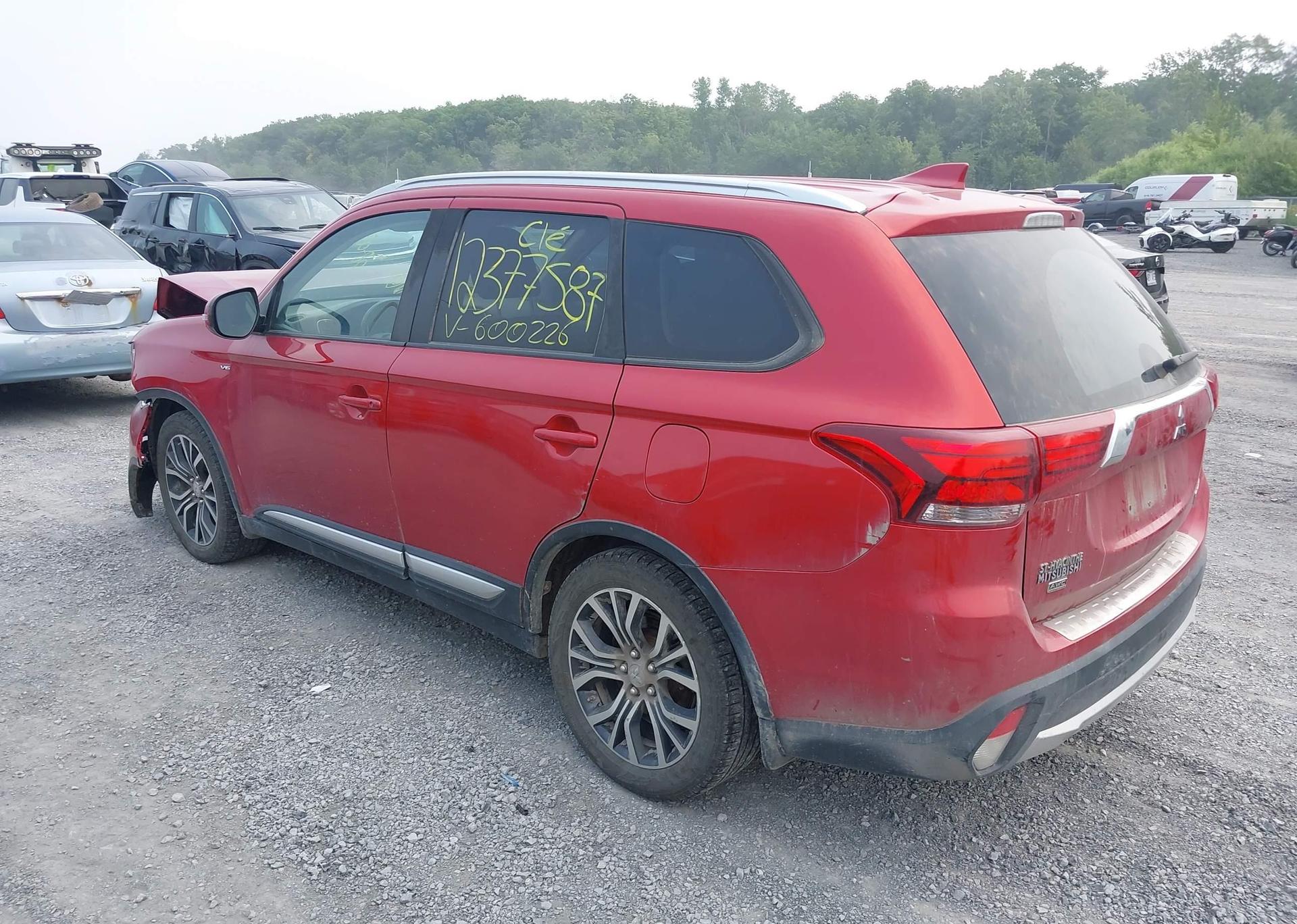 2017 MITSUBISHI OUTLANDER SE
