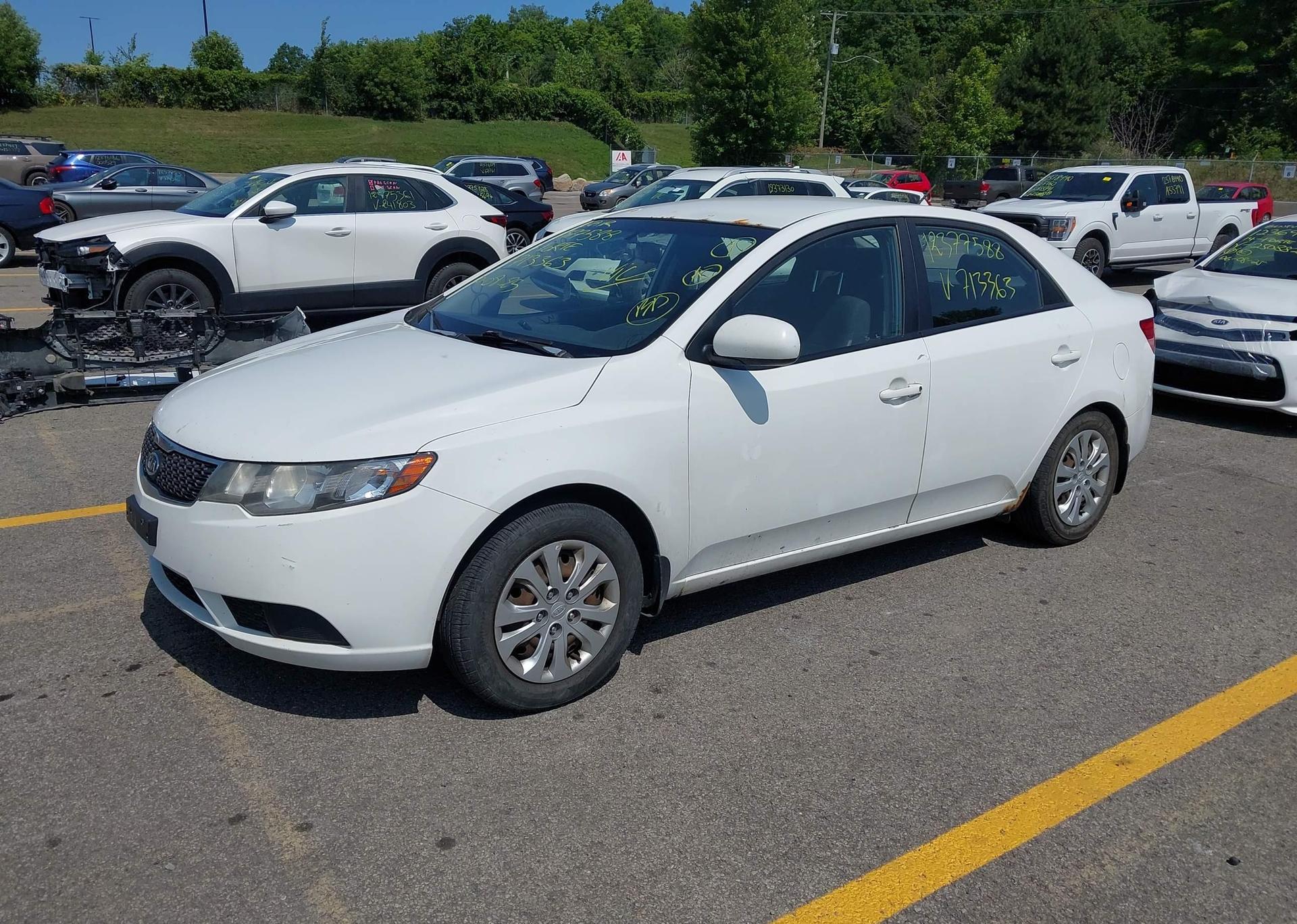 2013 KIA FORTE LX