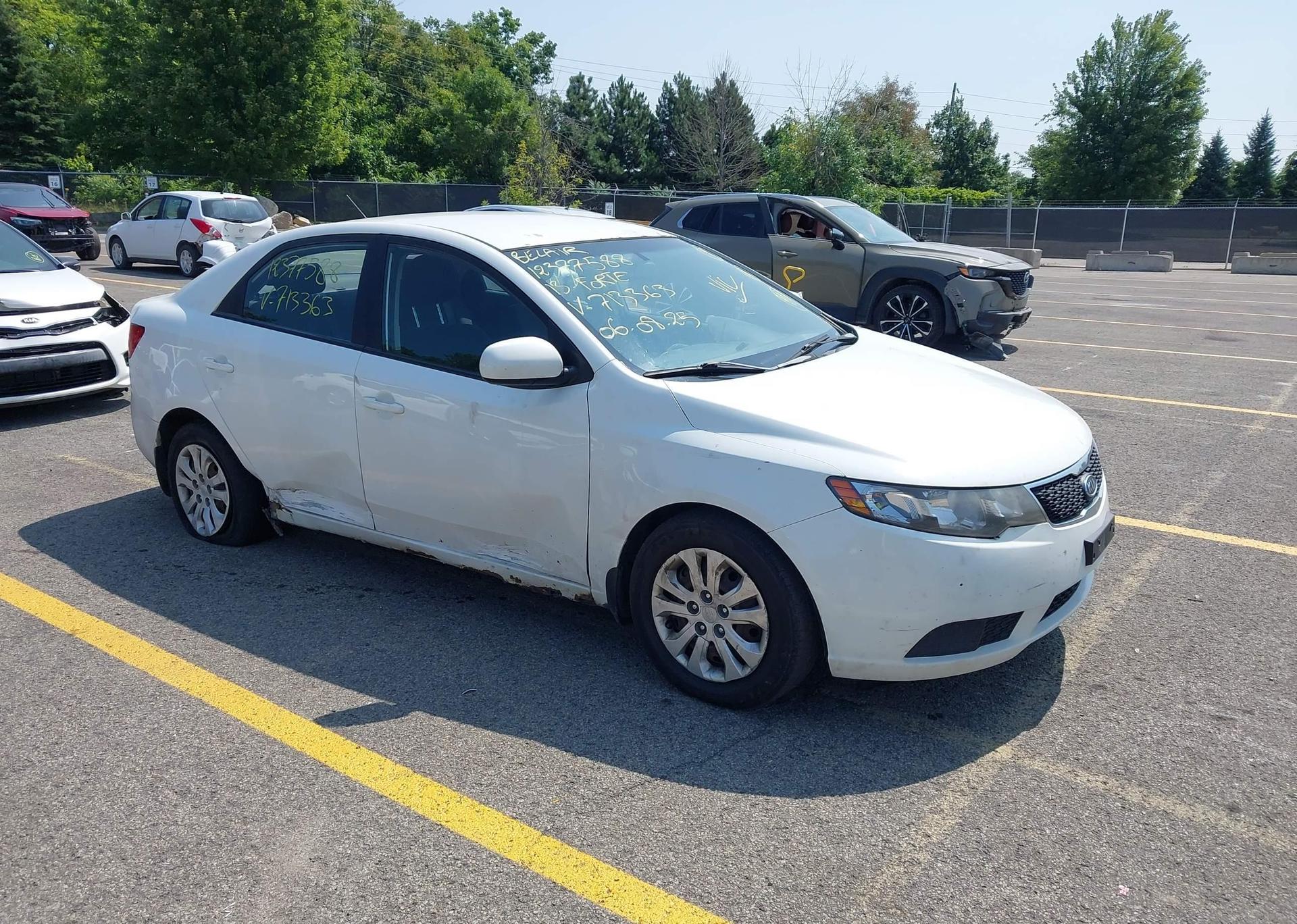 2013 KIA FORTE LX
