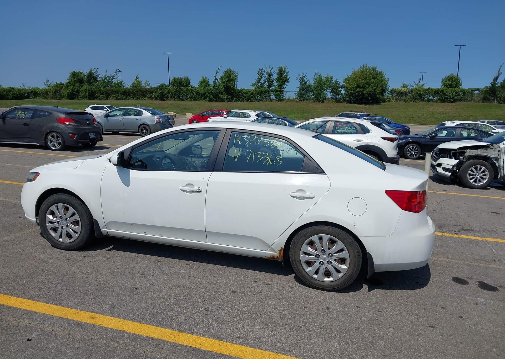 2013 KIA FORTE LX