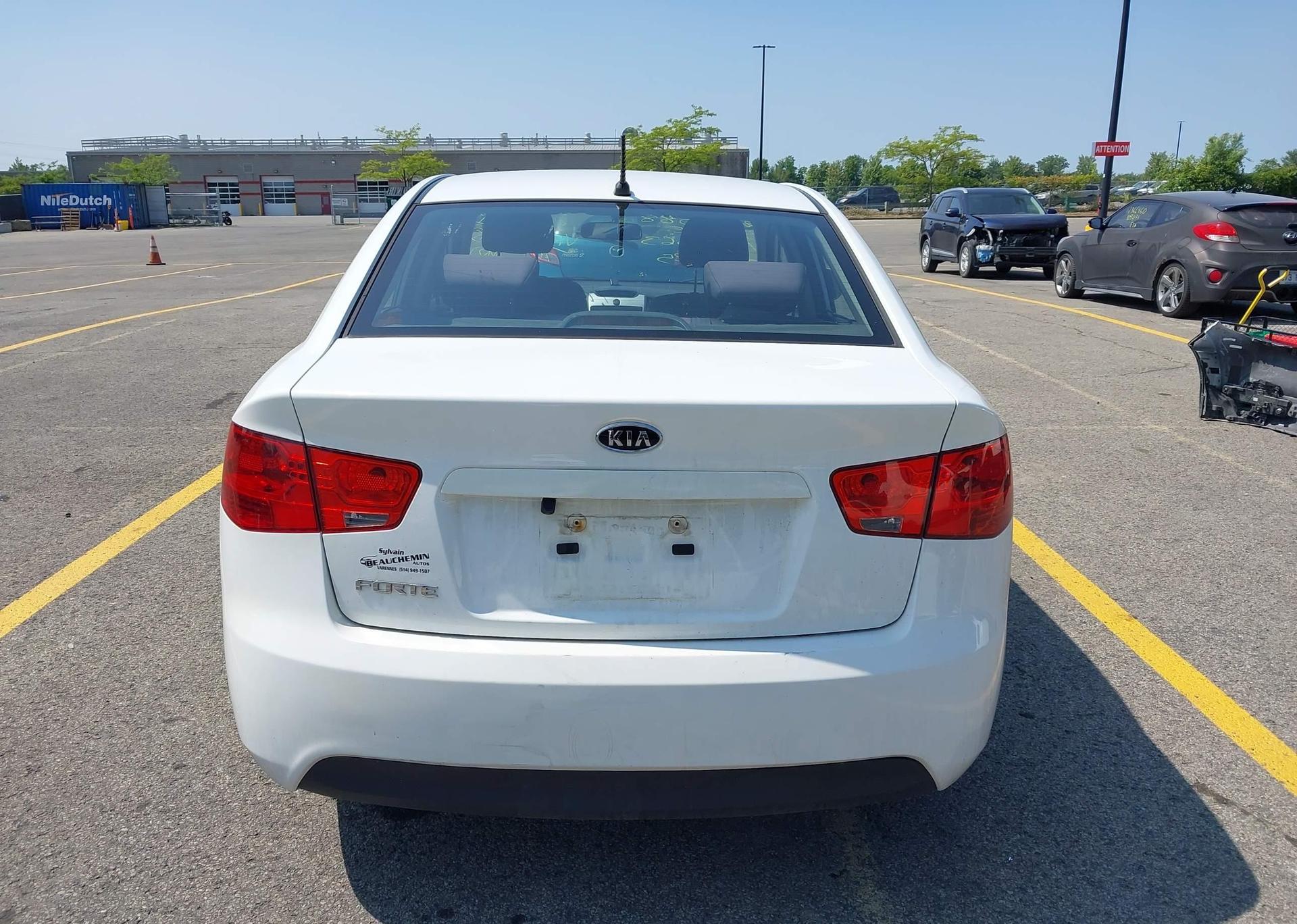 2013 KIA FORTE LX