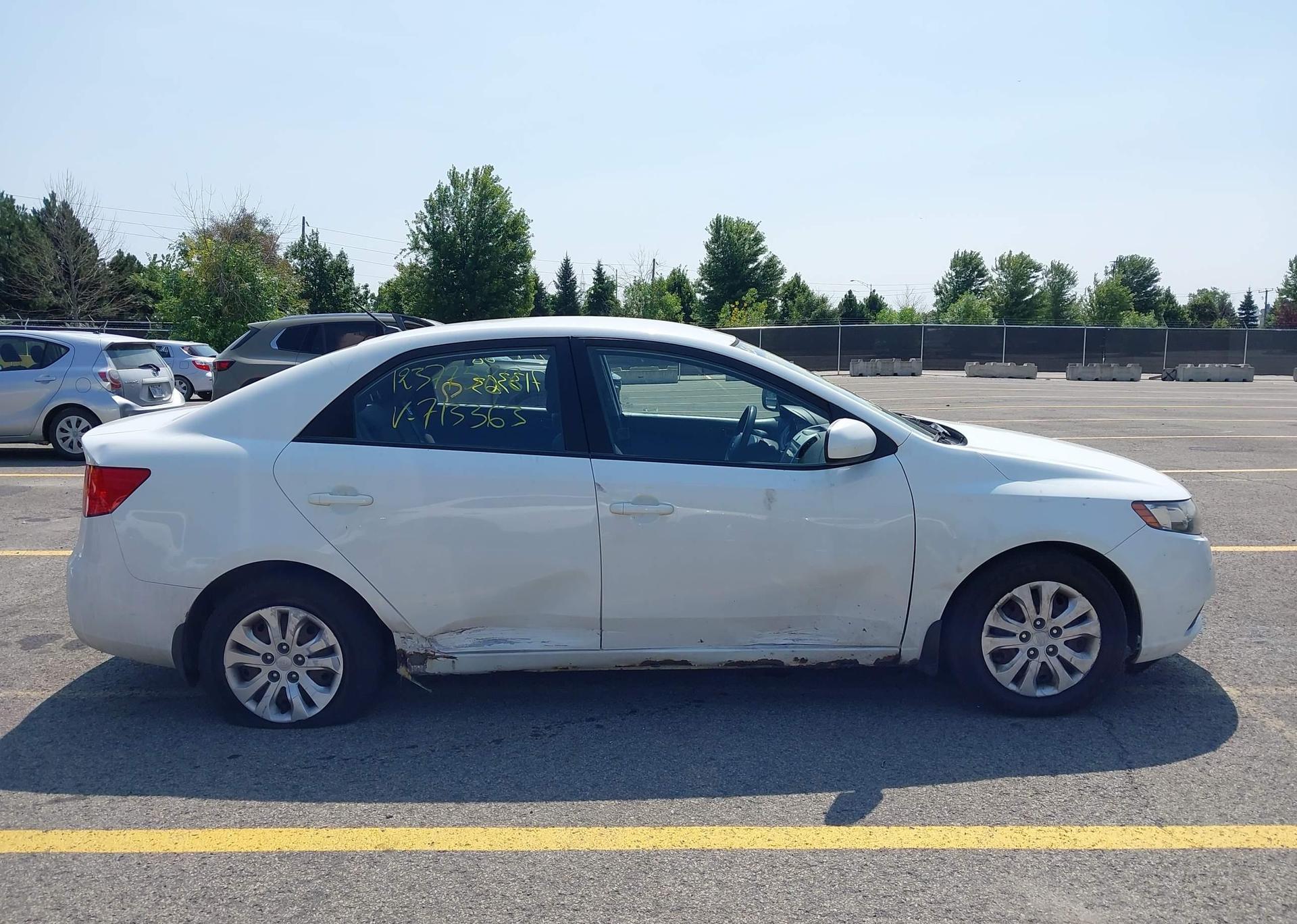 2013 KIA FORTE LX