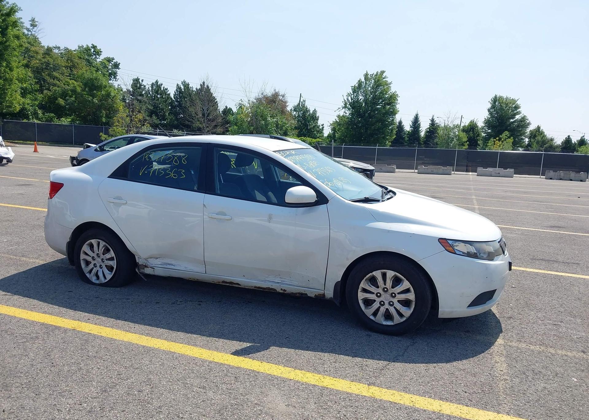 2013 KIA FORTE LX