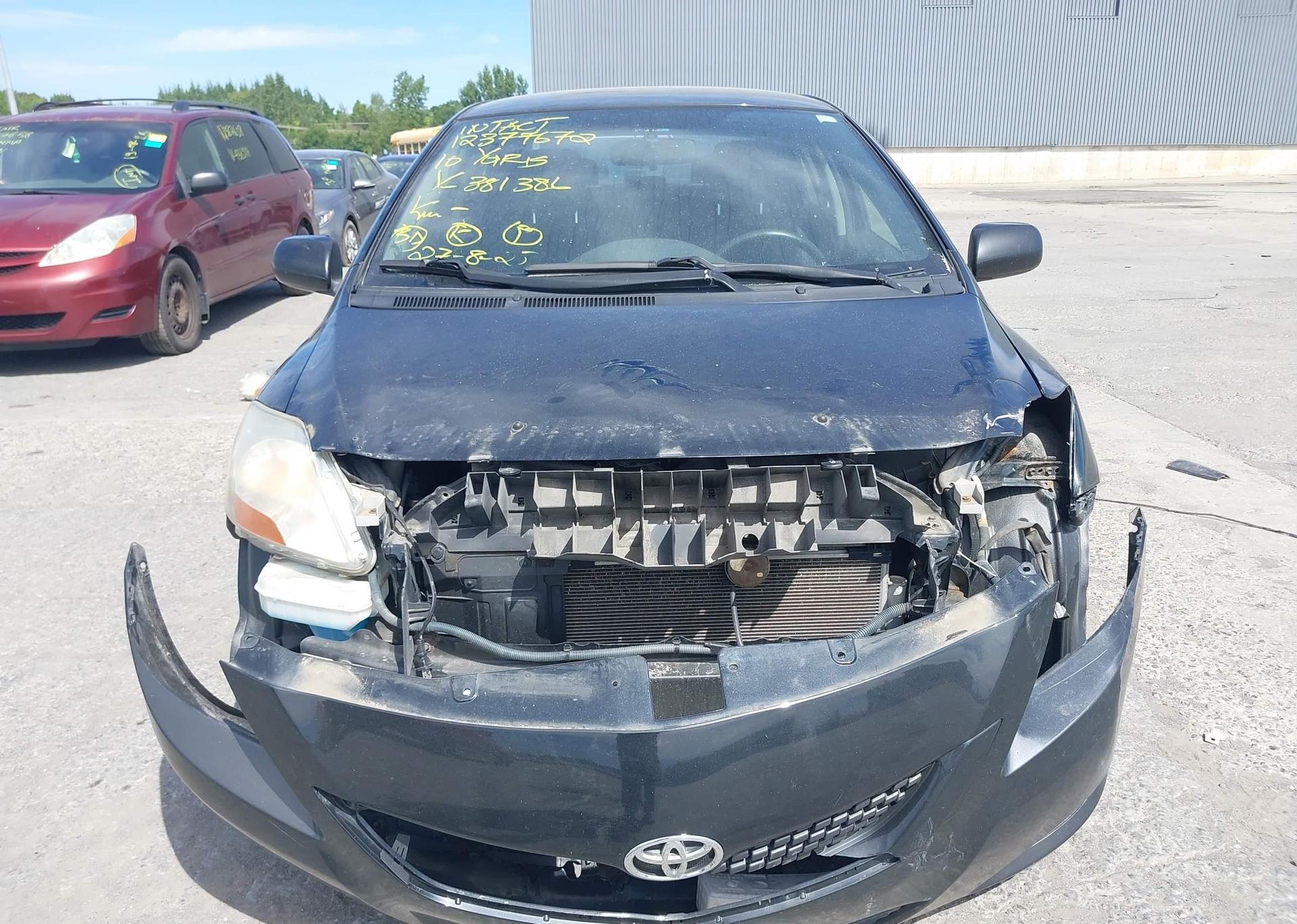 2010 TOYOTA YARIS