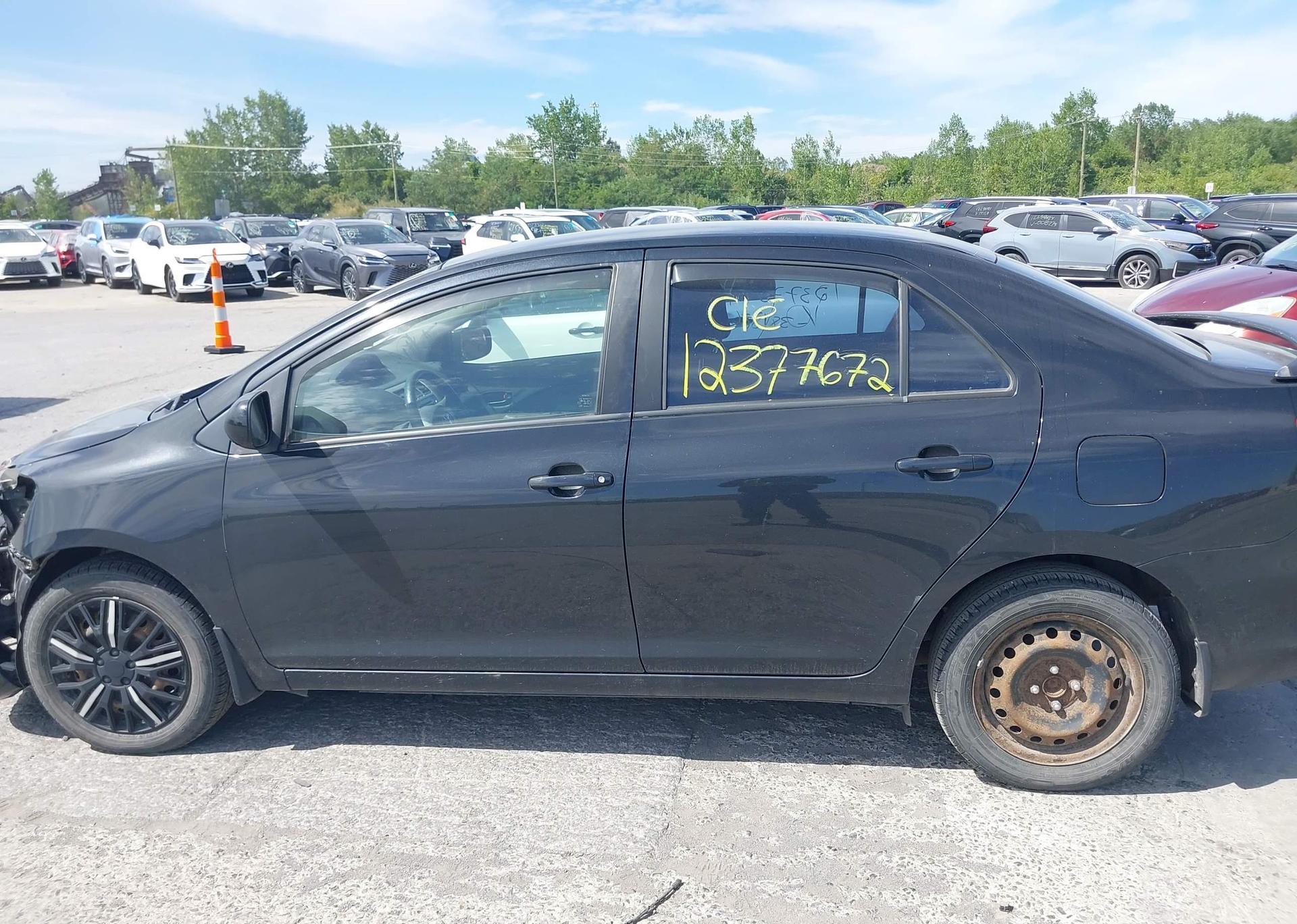 2010 TOYOTA YARIS