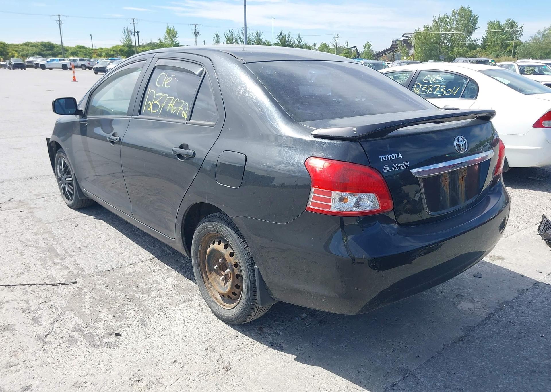 2010 TOYOTA YARIS