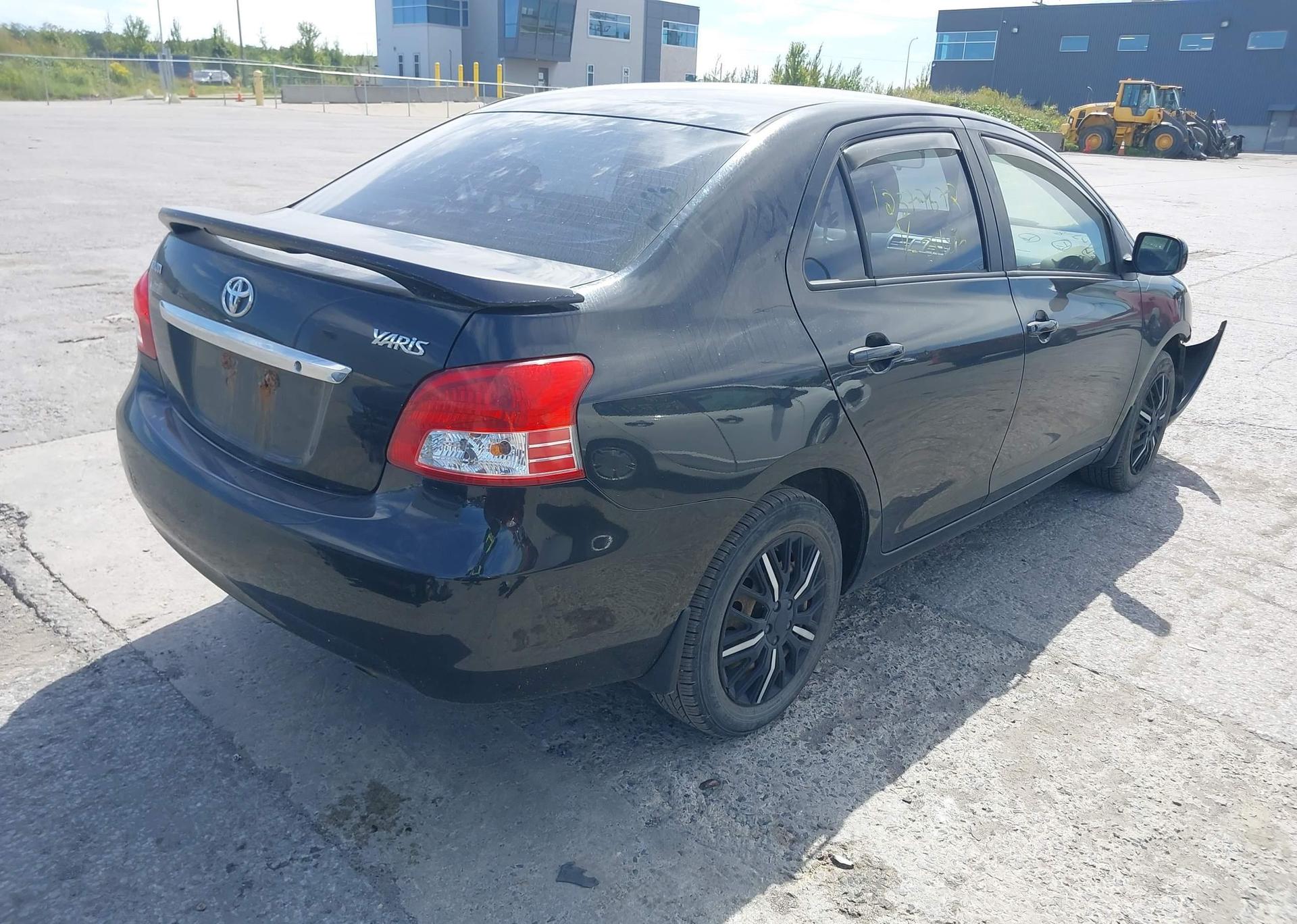 2010 TOYOTA YARIS
