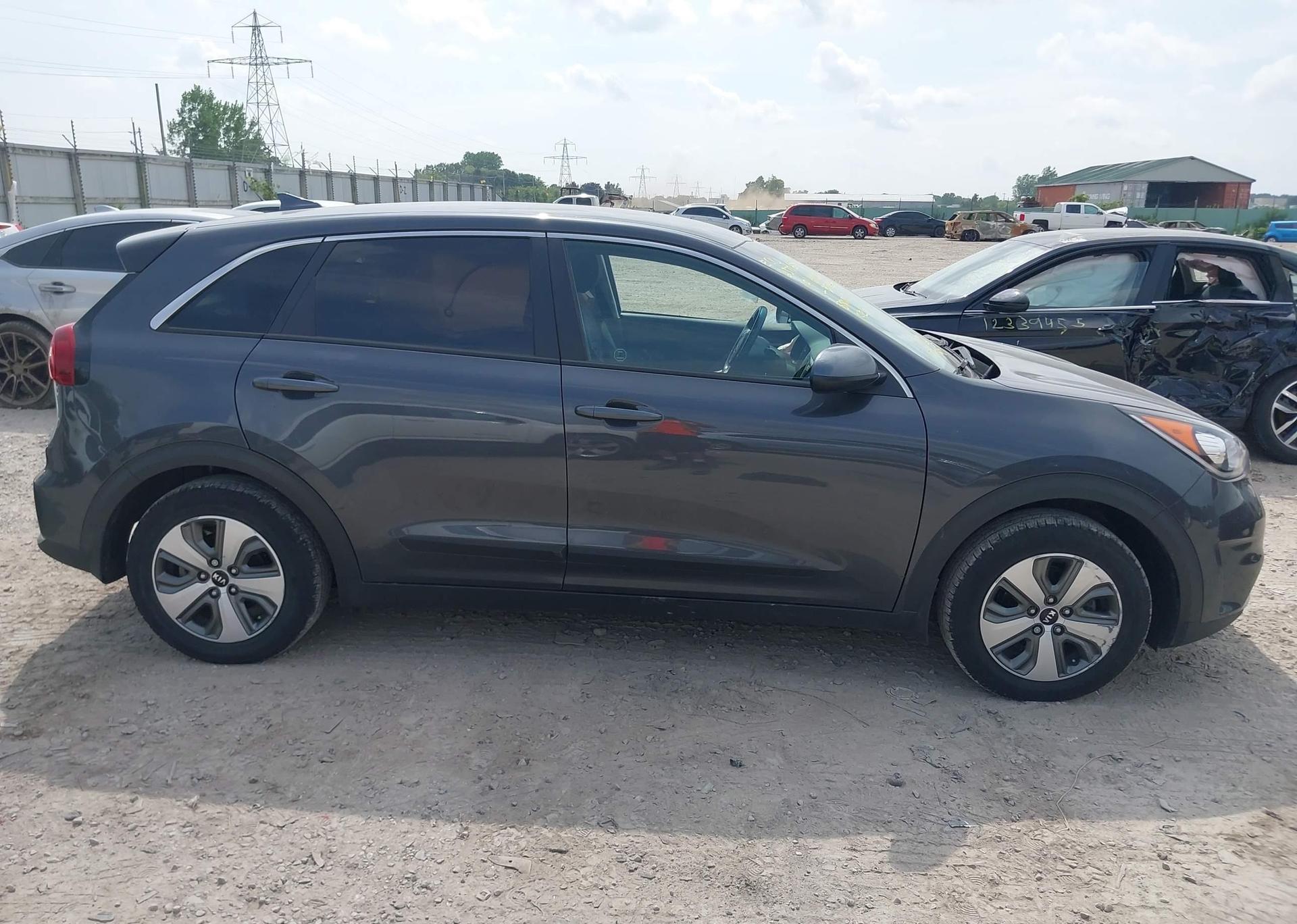 2019 KIA NIRO L