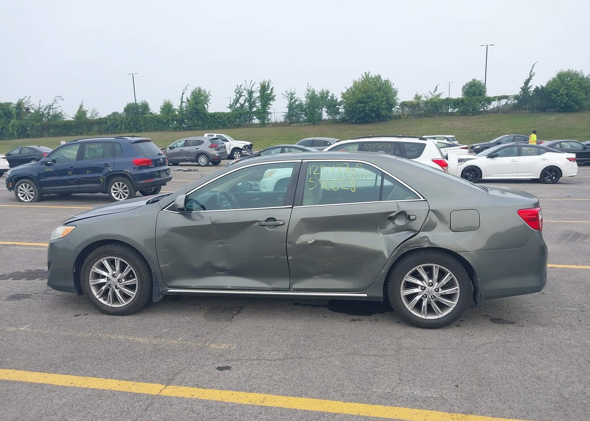 2012 TOYOTA CAMRY LE