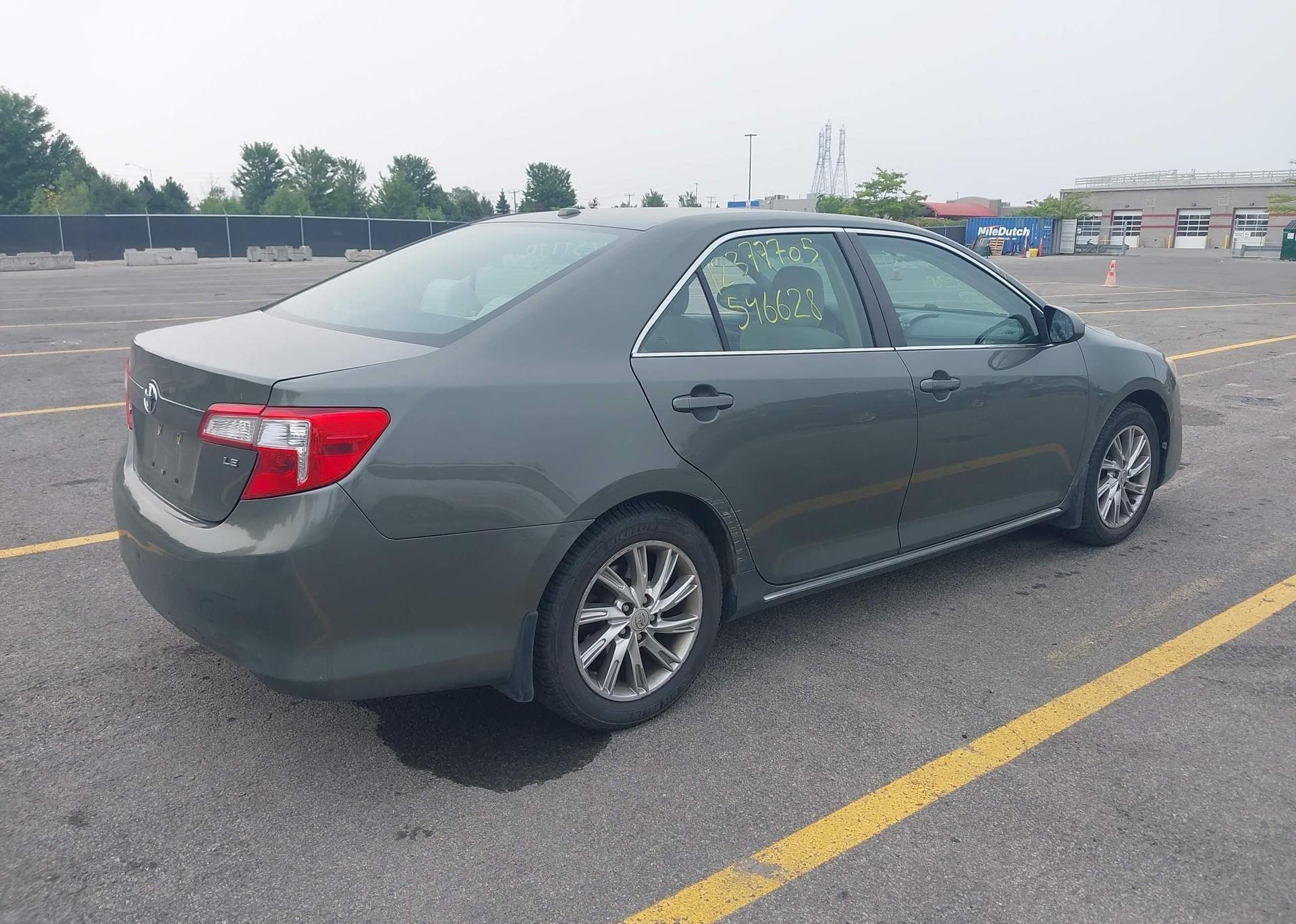 2012 TOYOTA CAMRY LE
