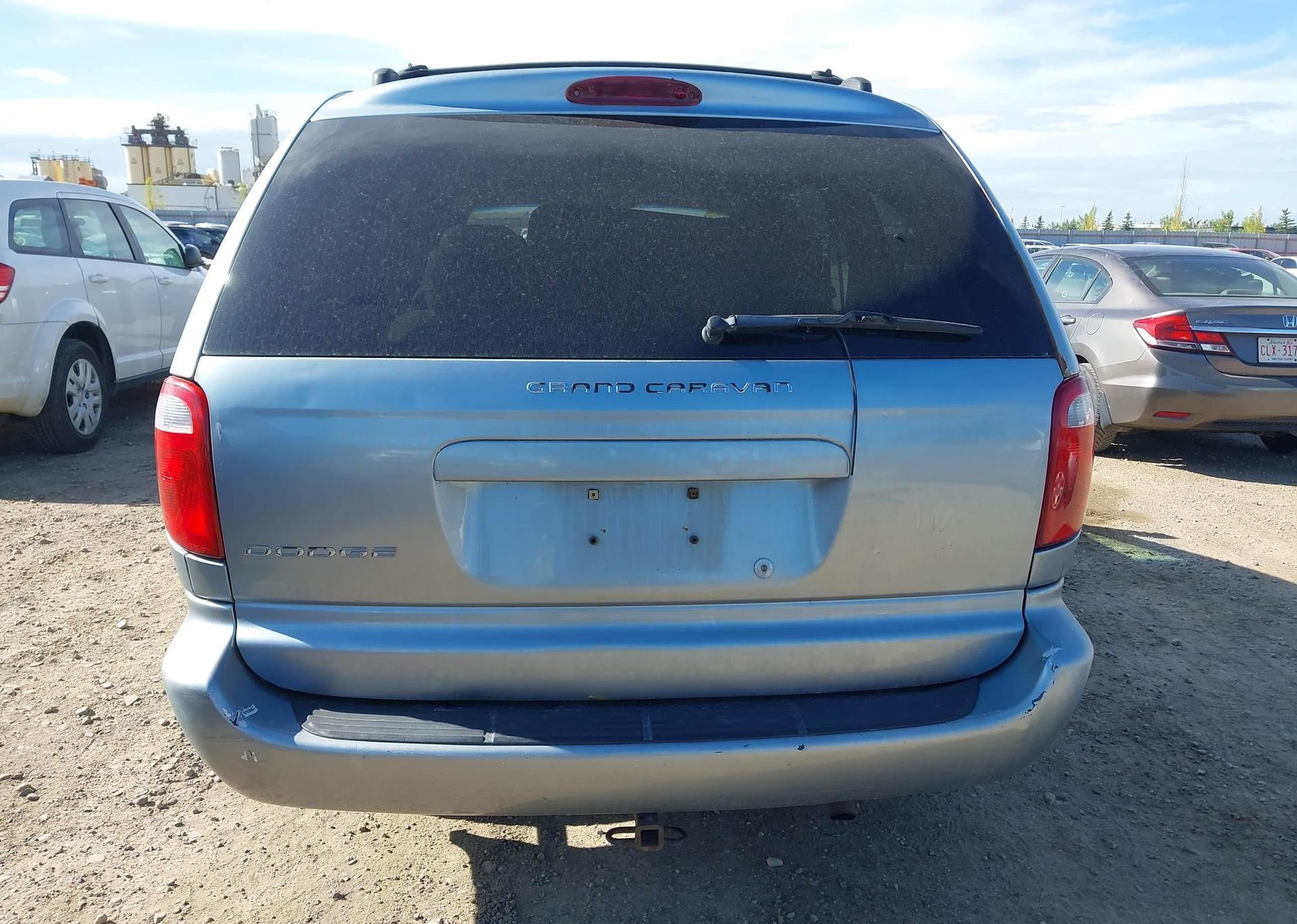 2005 DODGE GRAND CARAVAN SE