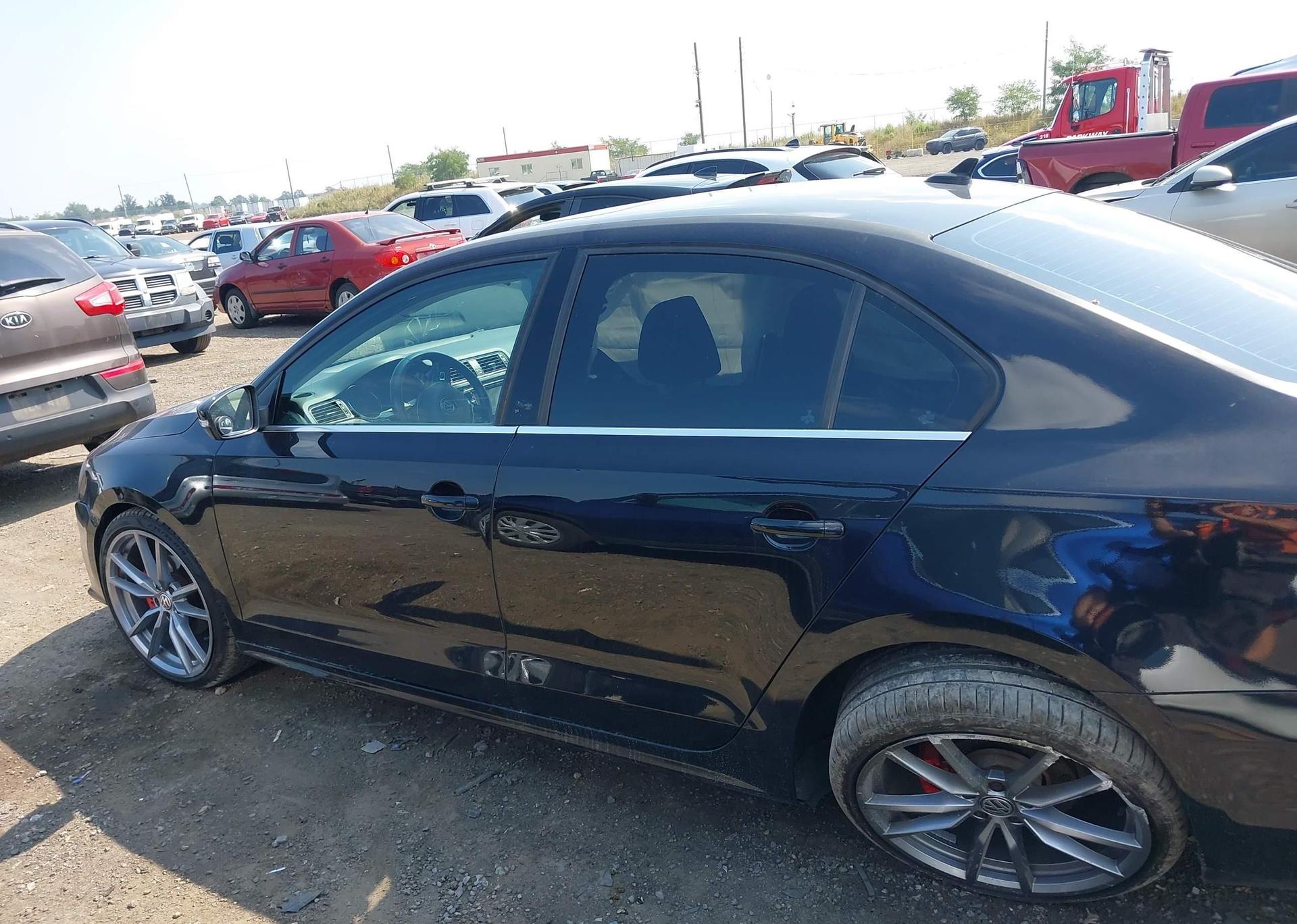 2017 VOLKSWAGEN JETTA WOLFSBURG EDITION