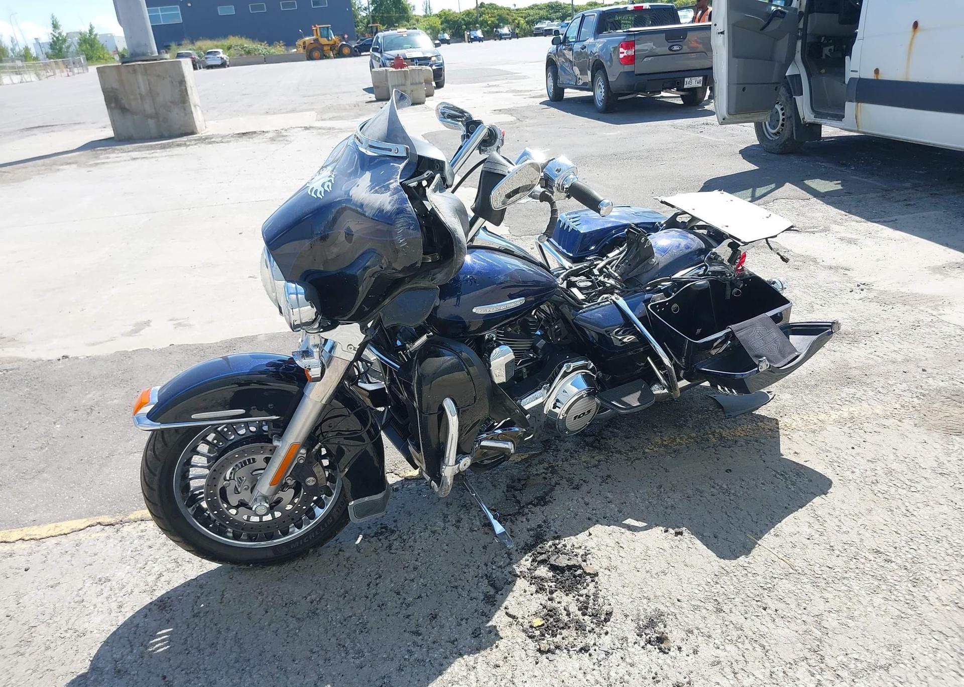 2012 HARLEY-DAVIDSON FLHTK ELECTRA GLIDE ULTRA LTD